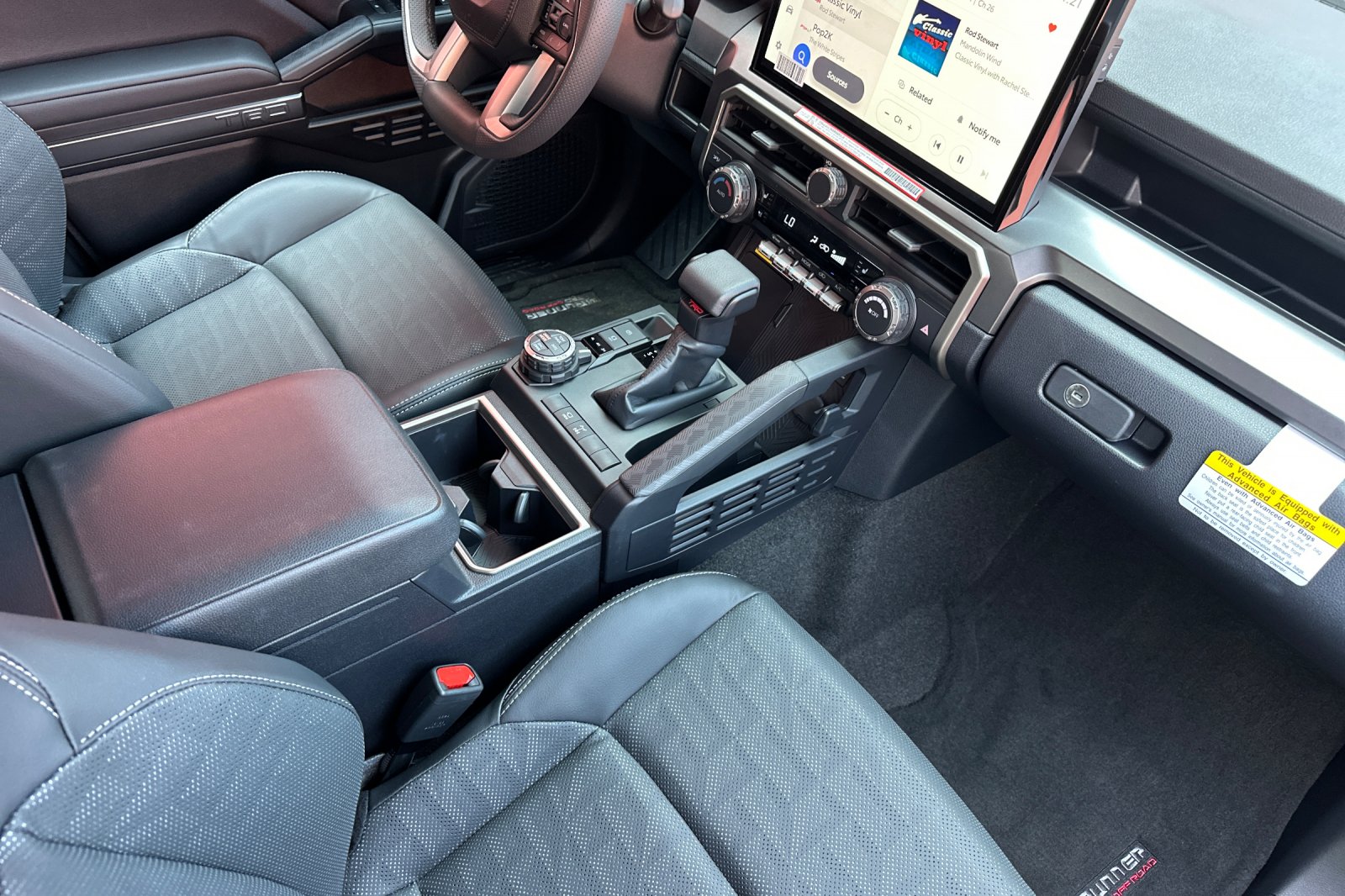 2025 Toyota 4Runner TRD Off-Road Premium photo 12