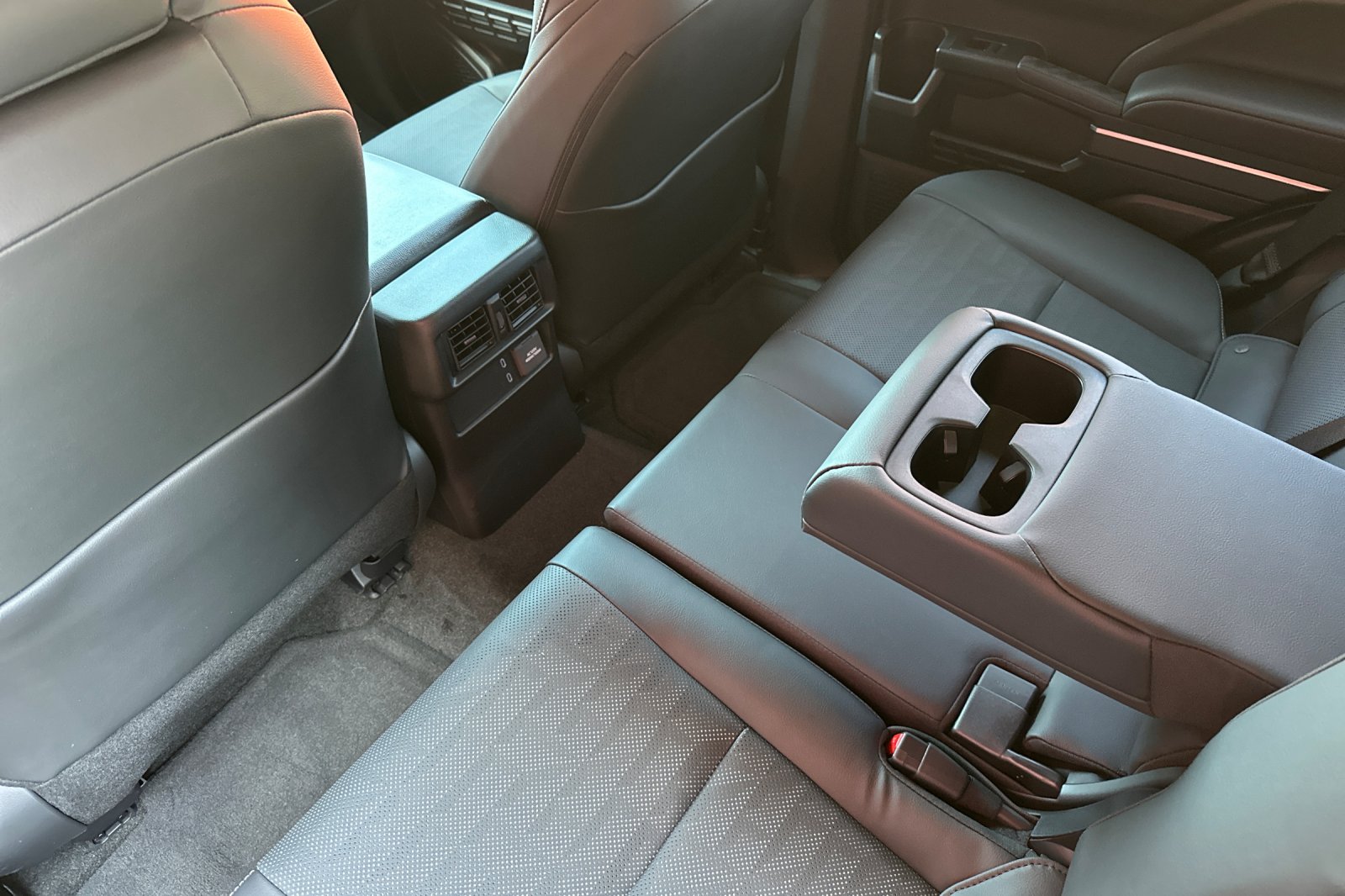 2025 Toyota 4Runner TRD Off-Road Premium photo 8