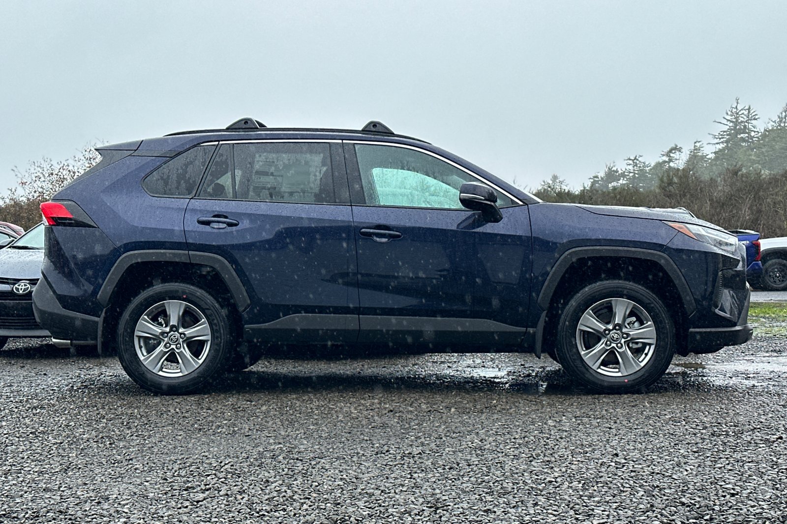 2025 Toyota RAV4 XLE photo 2