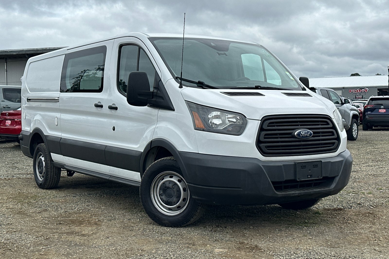 2016 Ford Transit Base's photo