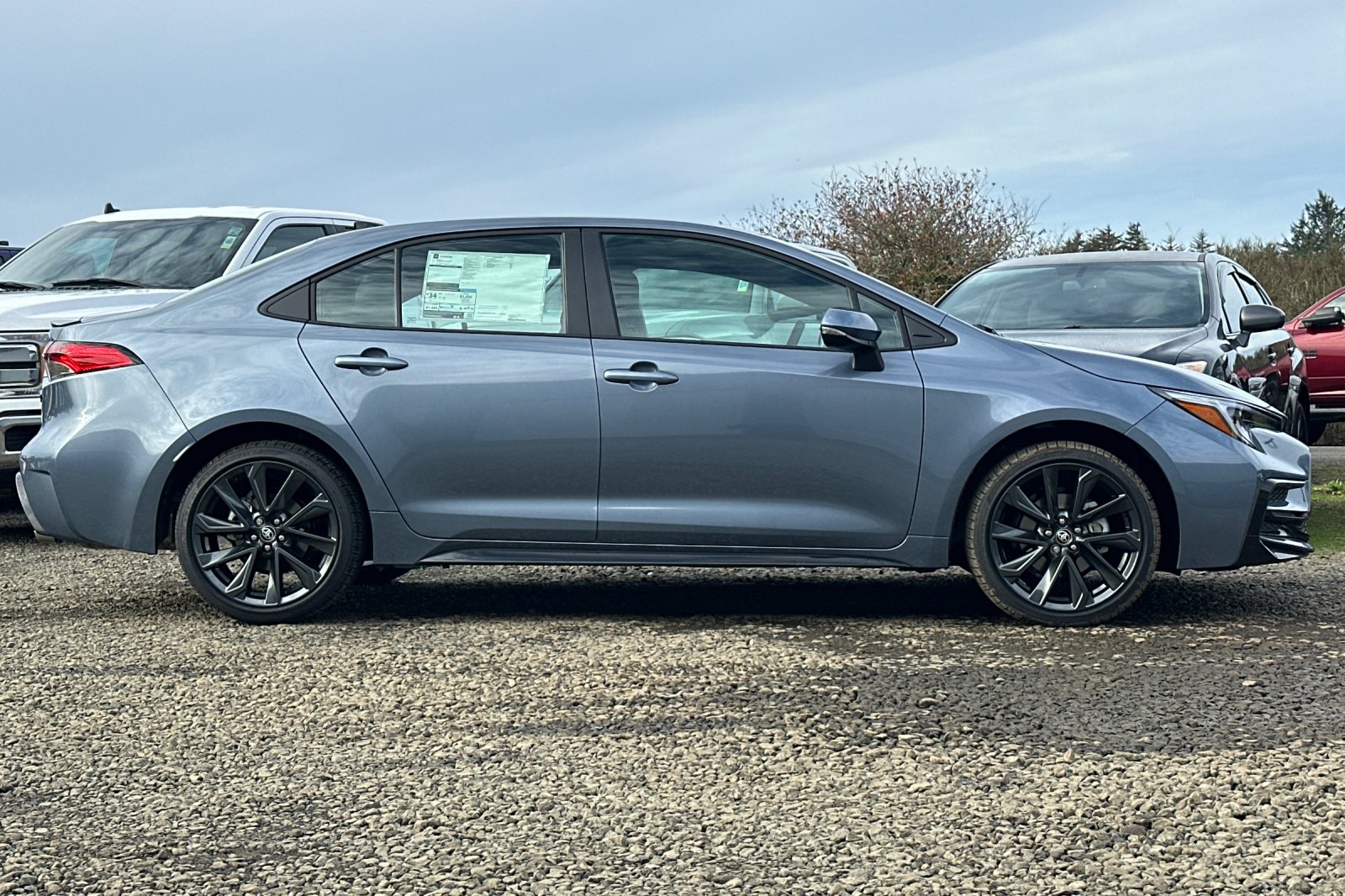 2026 Toyota Corolla SE photo 3