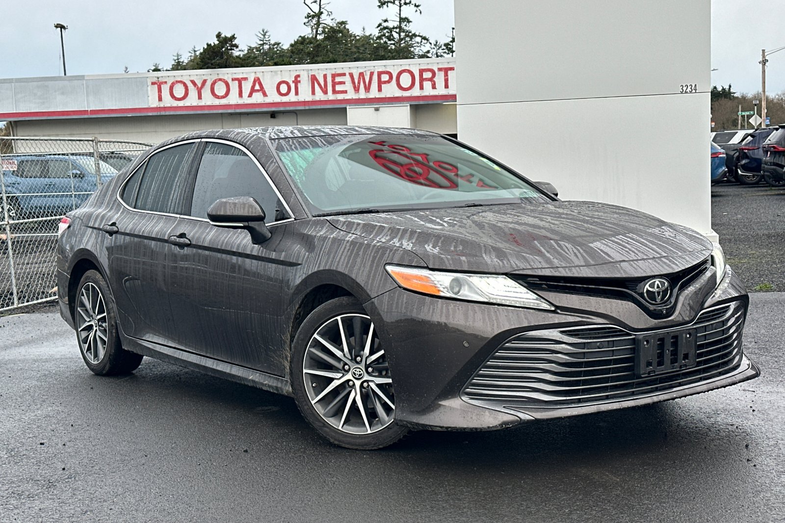 2018 Toyota Camry XLE's photo