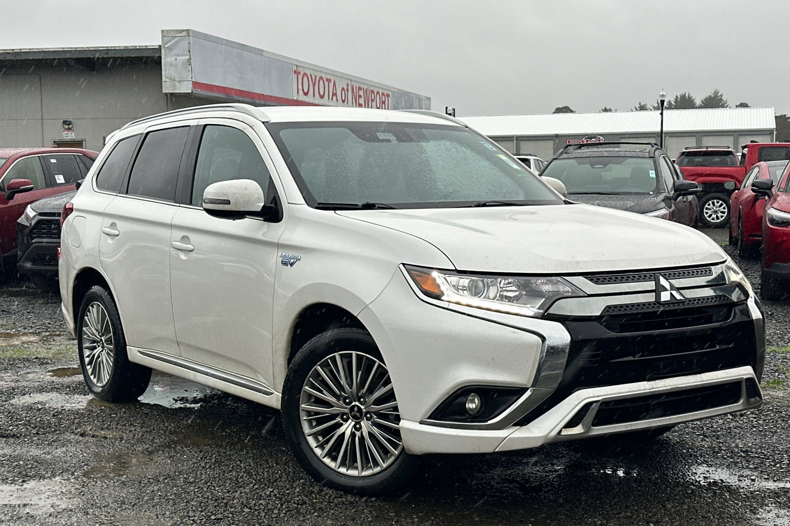2020 Mitsubishi Outlander SEL's photo