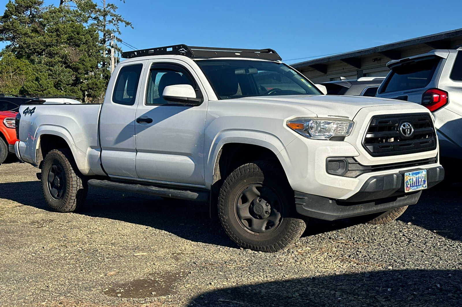 2016 Toyota Tacoma SR's photo