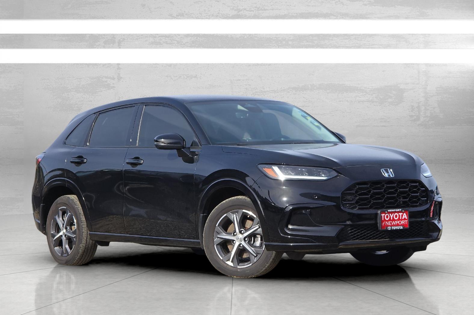 Used 2024  Honda EX-L image 2