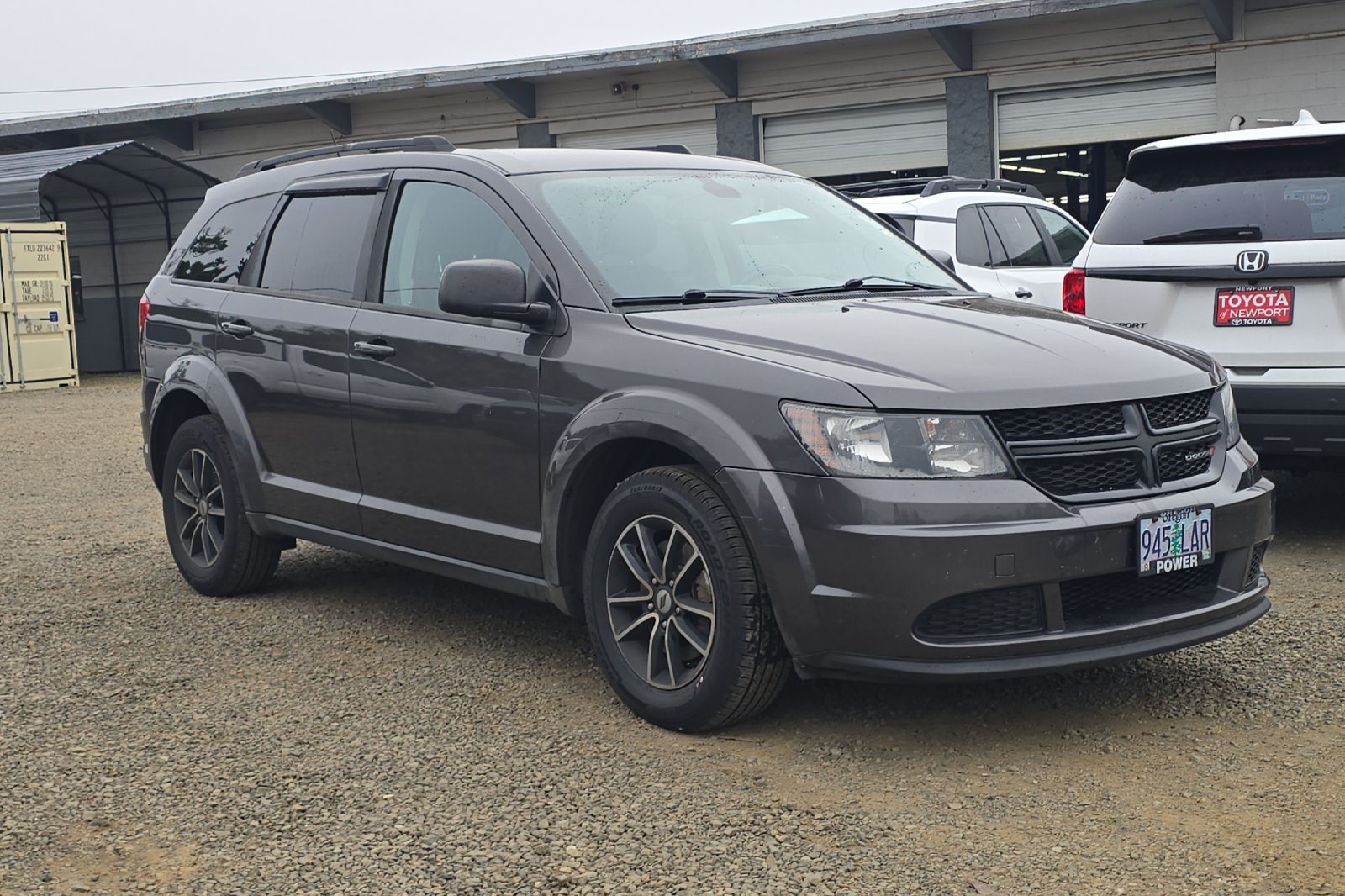 Used 2018 Dodge Journey SE with VIN 3C4PDCAB1JT421735 for sale in Newport, OR