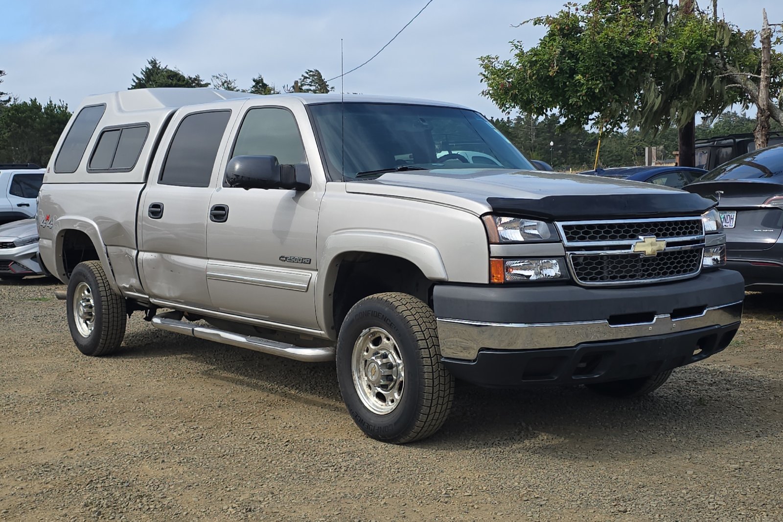 Used 2005 Silver Chevrolet LS image 2