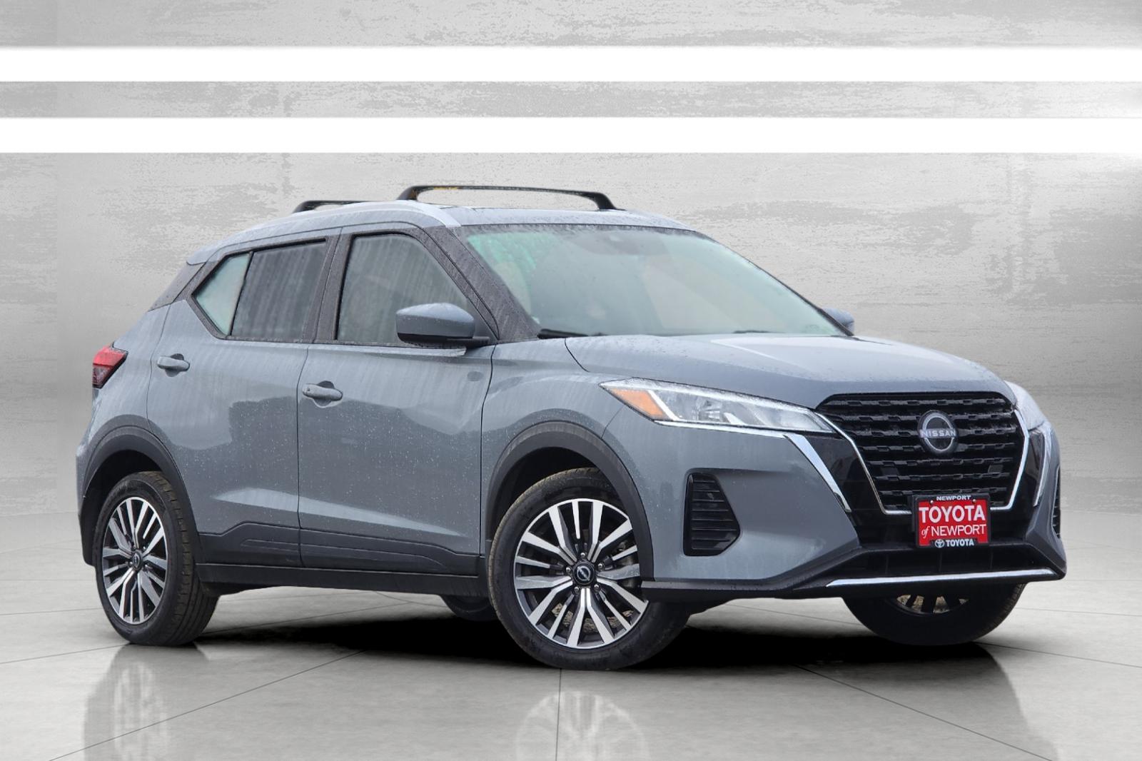 Used 2023 Gray Nissan SV image 2