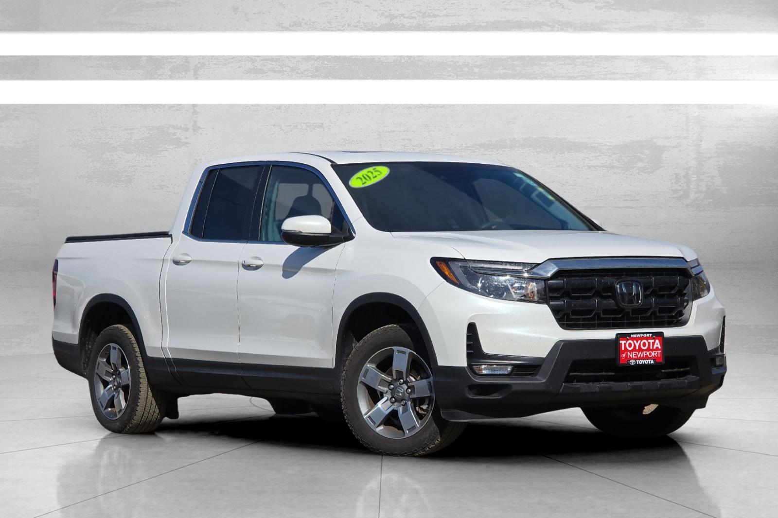 Used 2025 White Honda RTL image 2