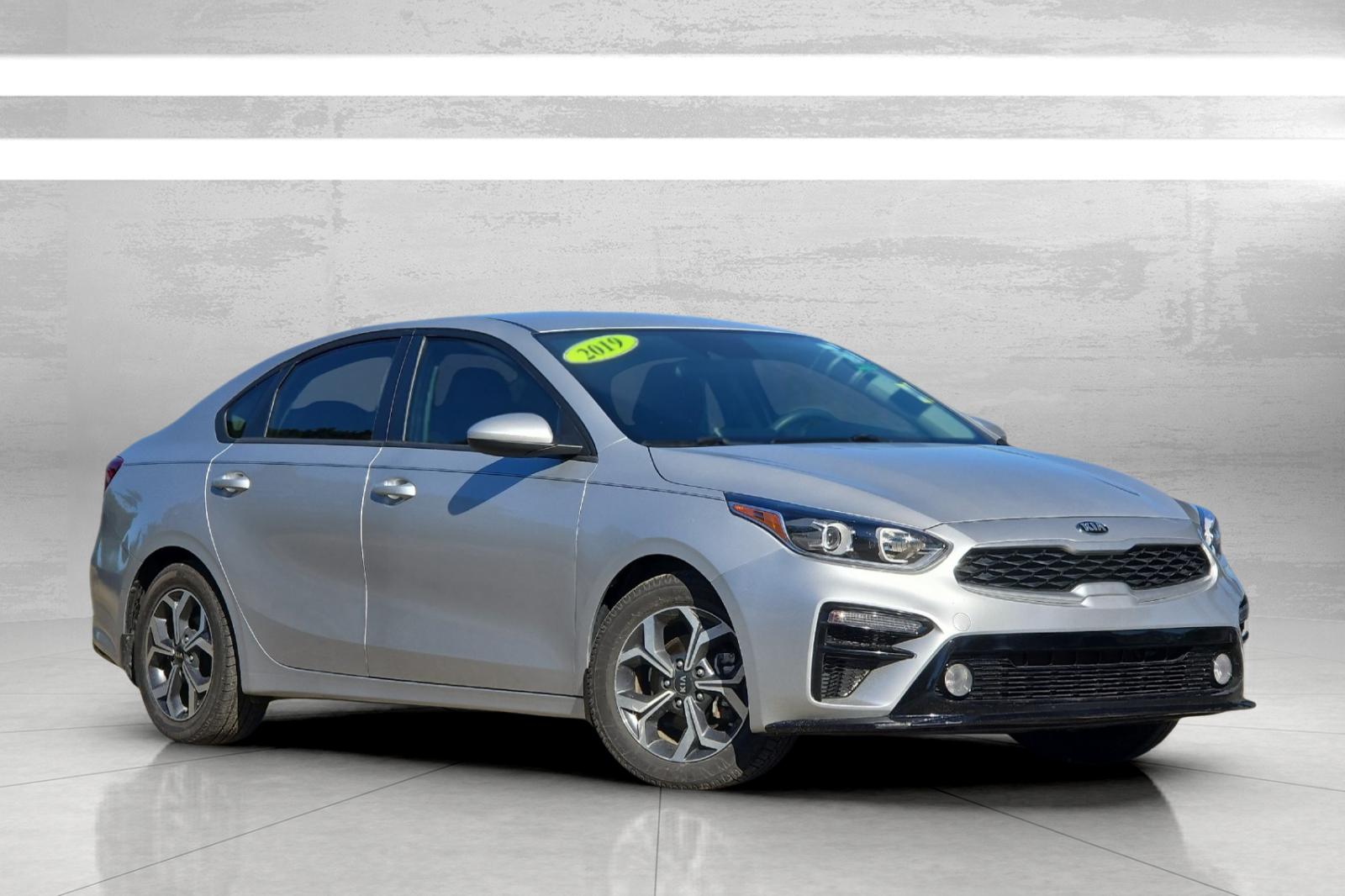 Used 2019 Kia FORTE LXS with VIN 3KPF24AD4KE128474 for sale in Newport, OR
