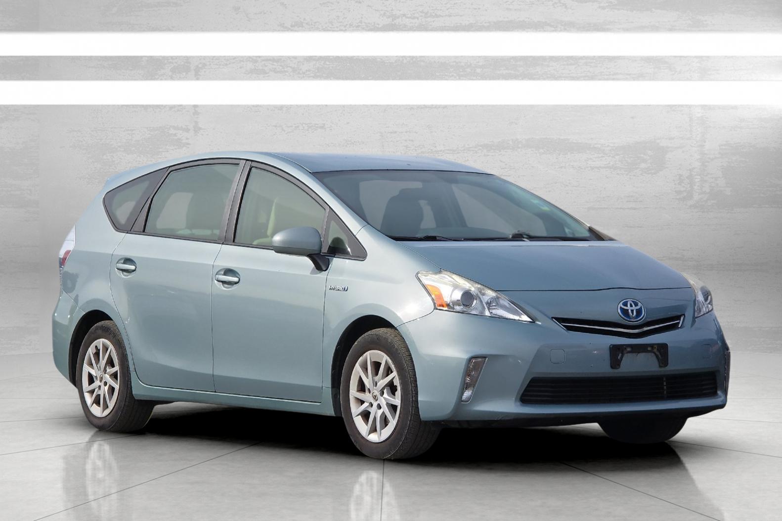 Used 2014 Toyota Prius v Three with VIN JTDZN3EU6EJ006389 for sale in Newport, OR