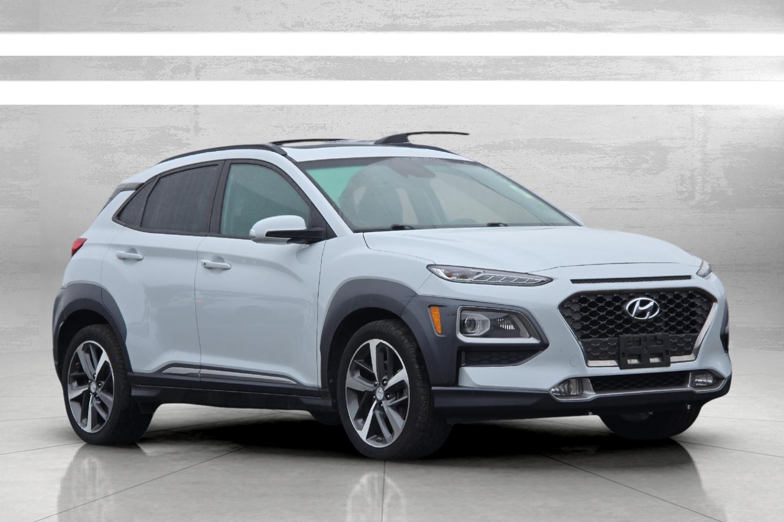 Used 2020 White Hyundai Limited image 2