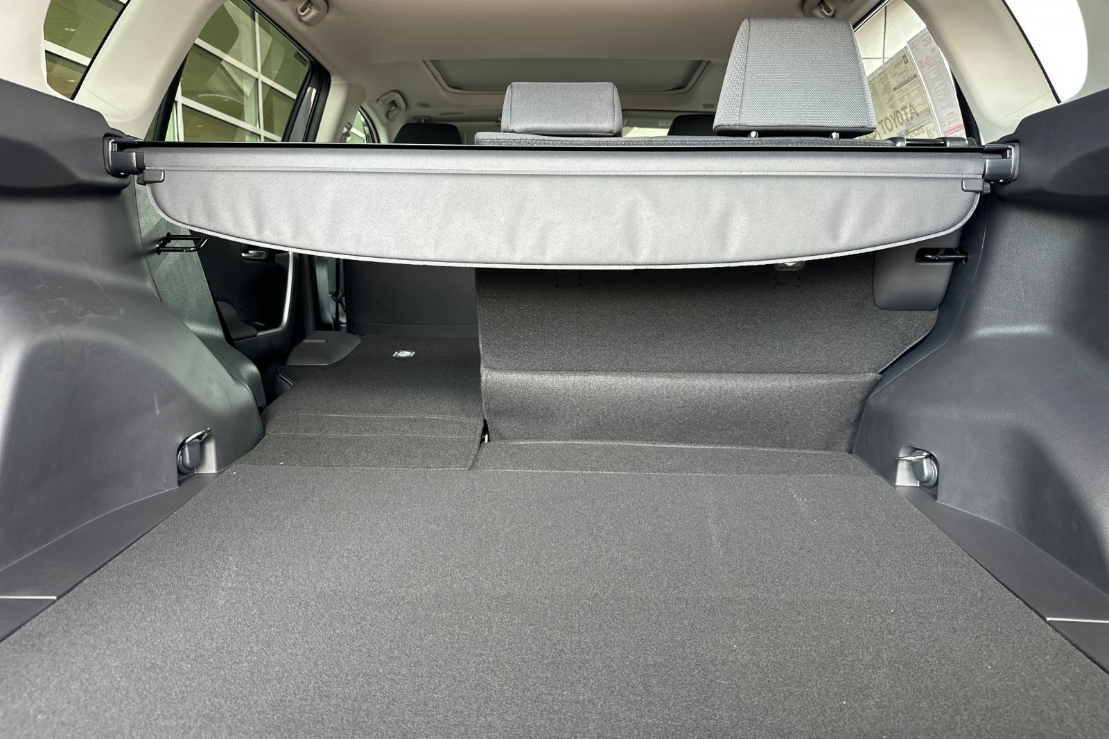 2025 Toyota RAV4 XLE photo 11