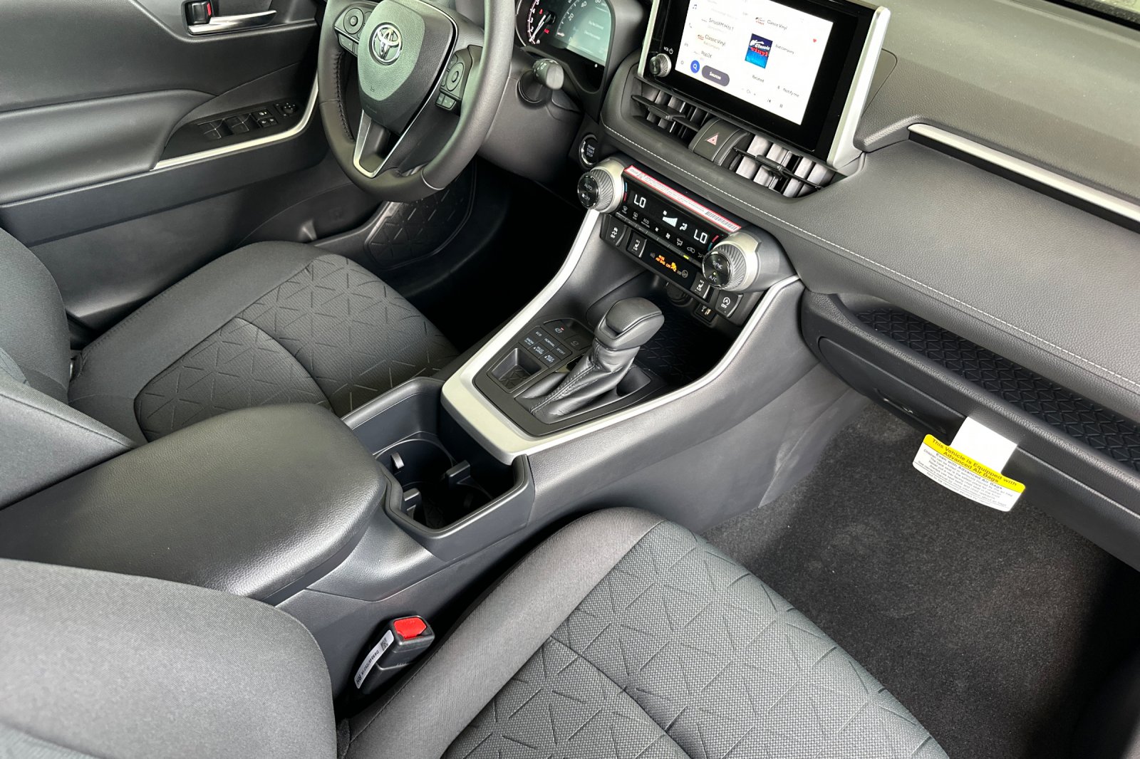 2025 Toyota RAV4 XLE photo 12