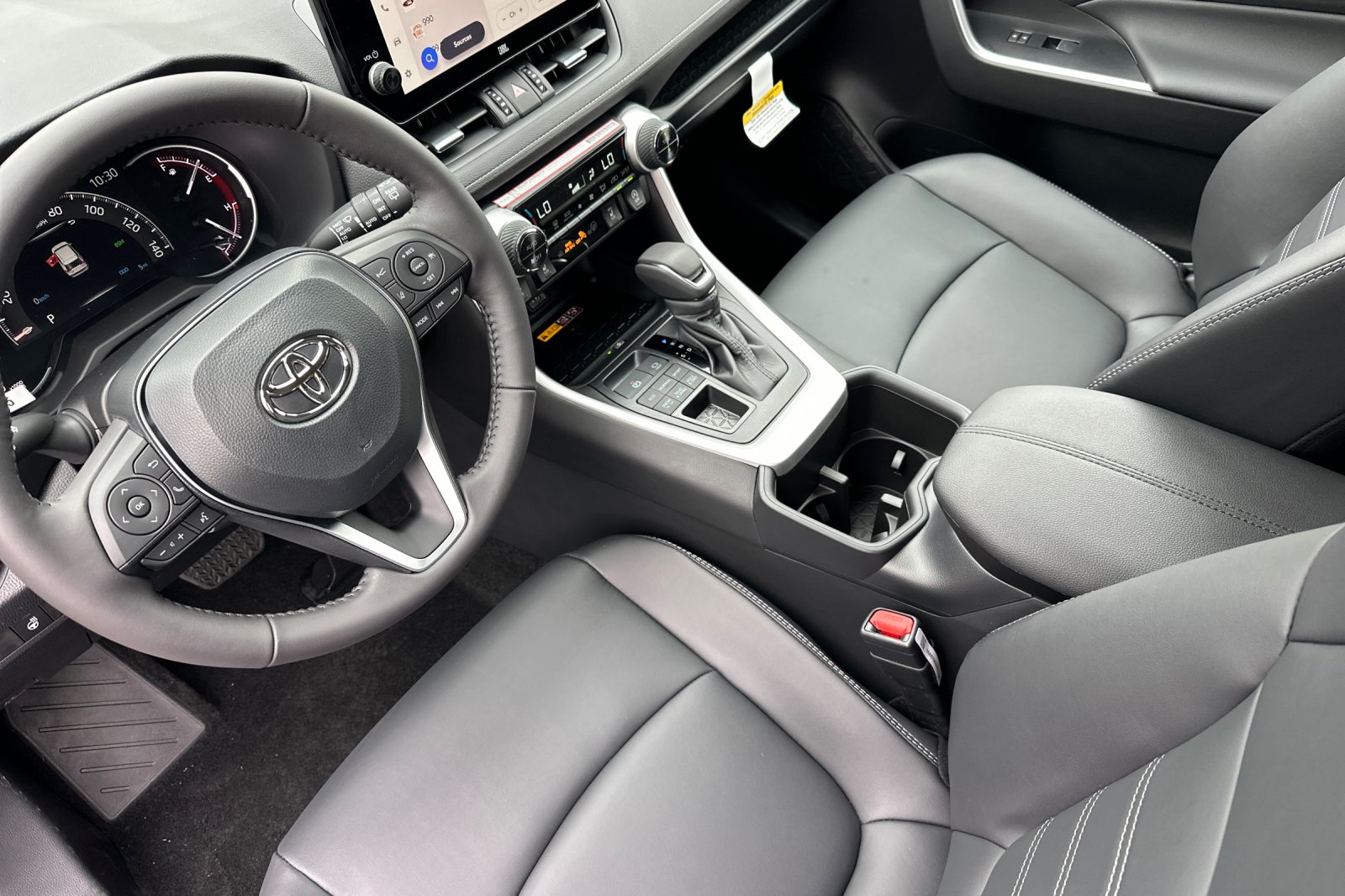 2025 Toyota RAV4 XLE Premium photo 6
