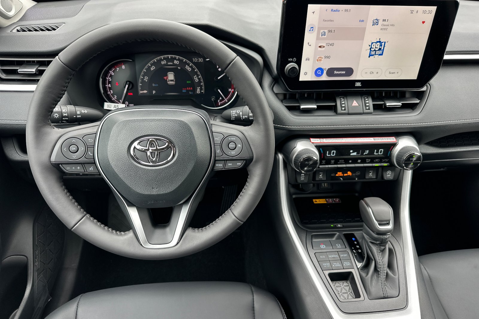 2025 Toyota RAV4 XLE Premium photo 10