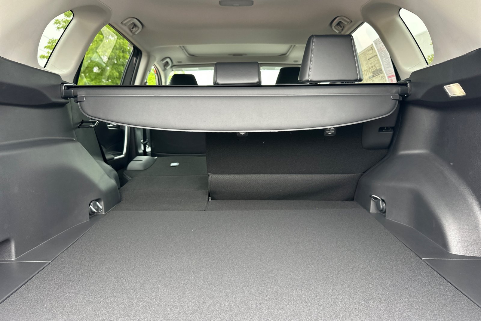 2025 Toyota RAV4 XLE Premium photo 11