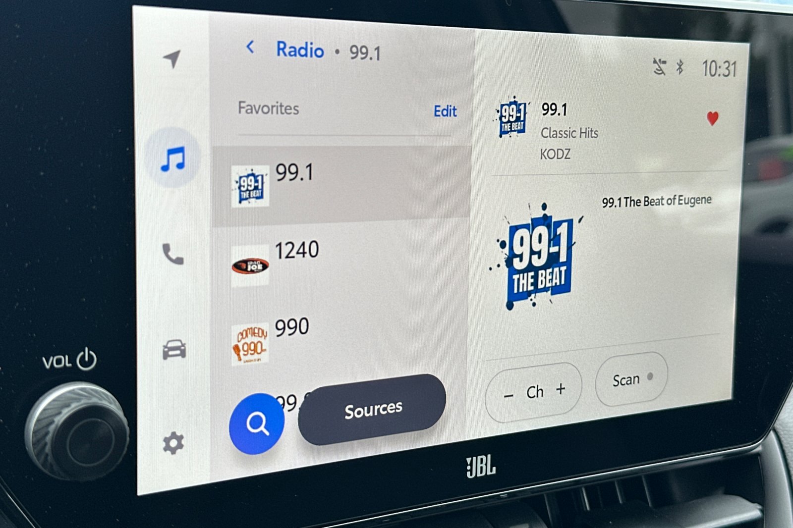 2025 Toyota RAV4 XLE Premium photo 14