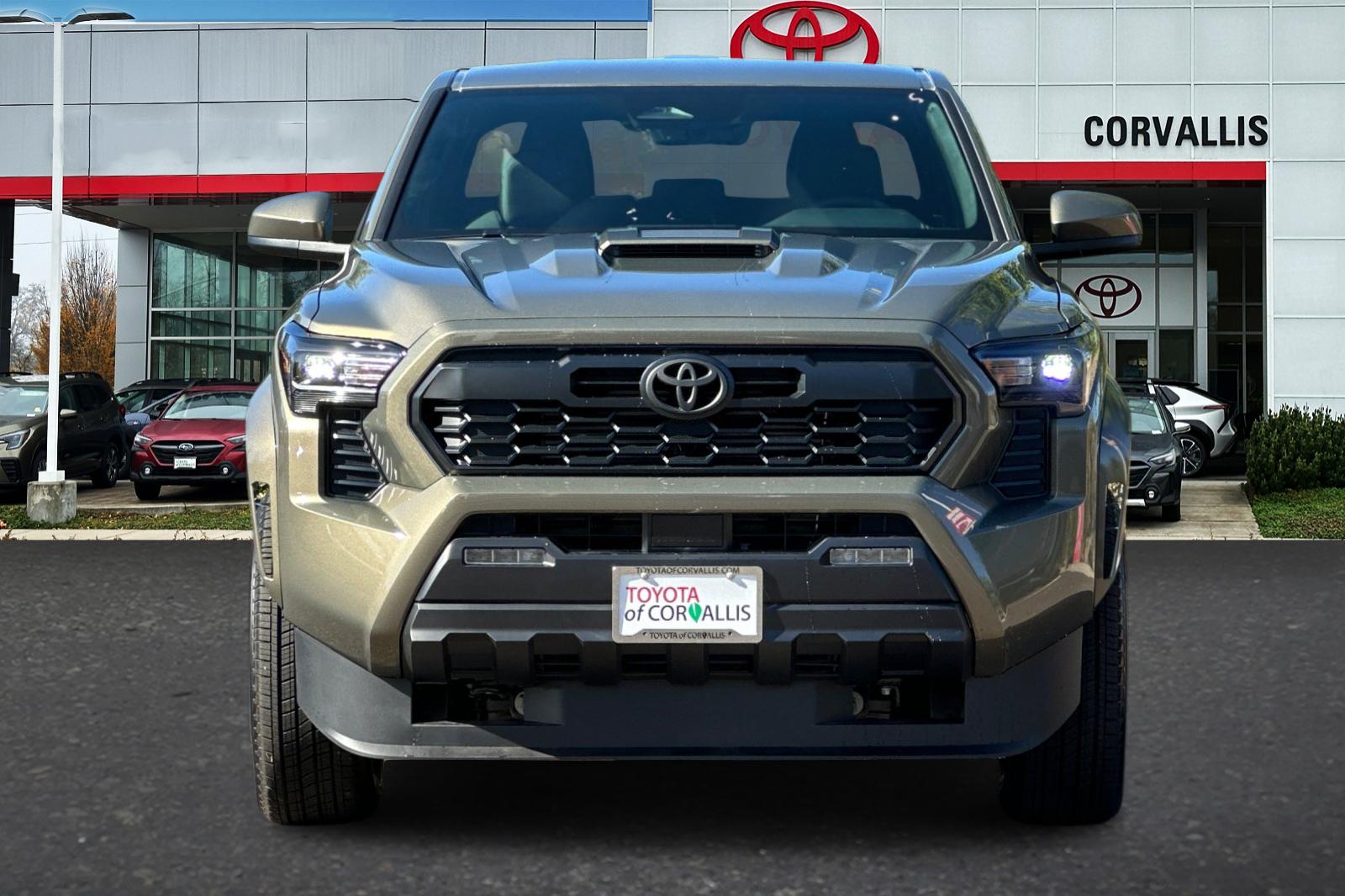 2025 Toyota Tacoma TRD Sport Double Cab photo 2
