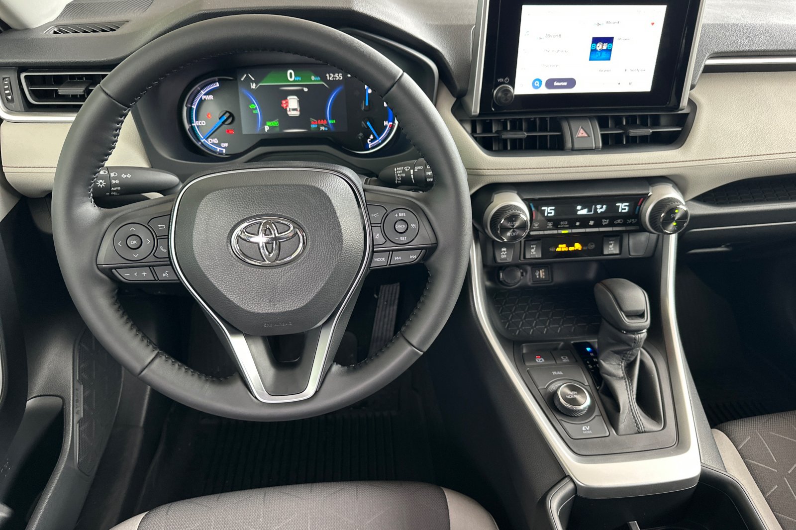 2025 Toyota RAV4 Hybrid XLE photo 10