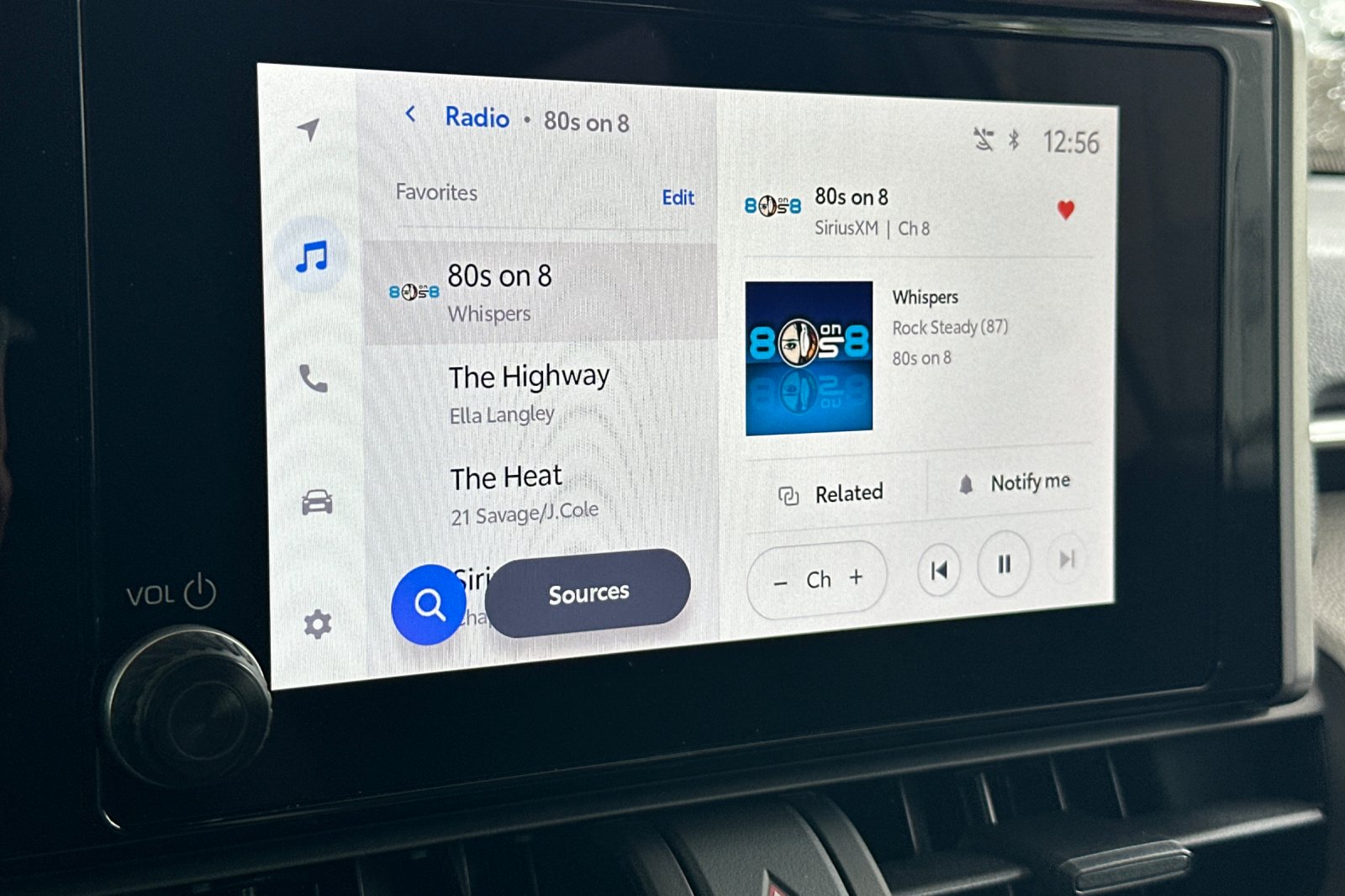 2025 Toyota RAV4 Hybrid XLE photo 13