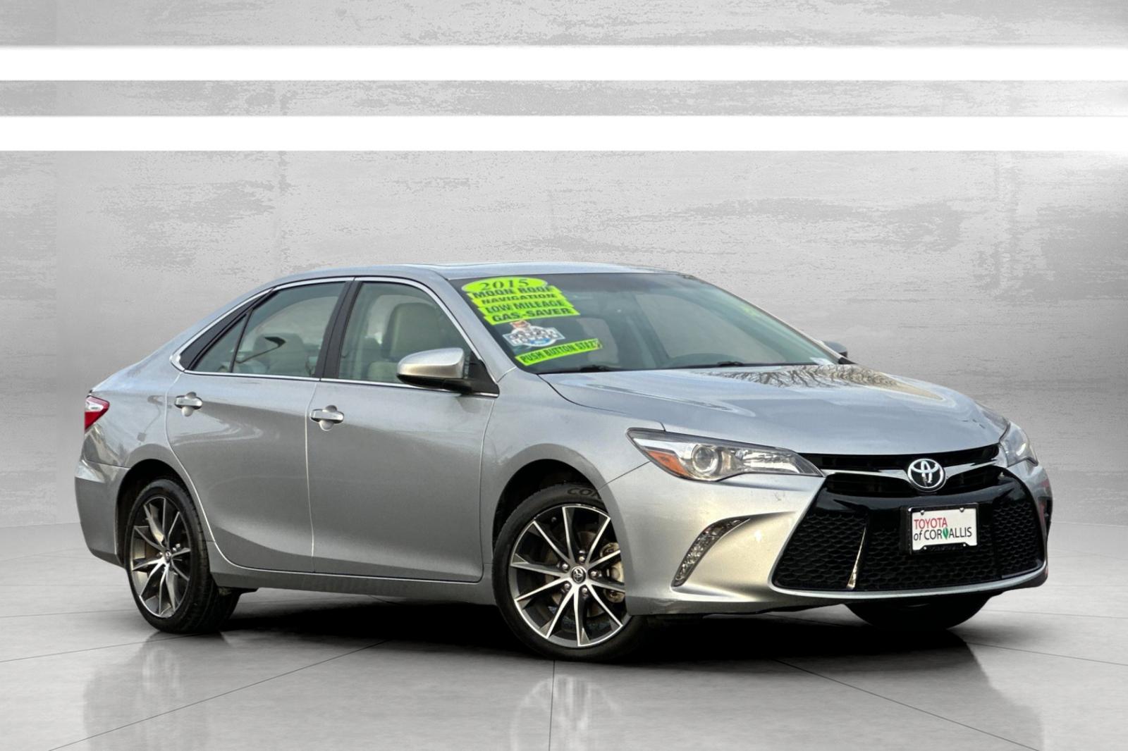 2015 Toyota Camry XSE's photo