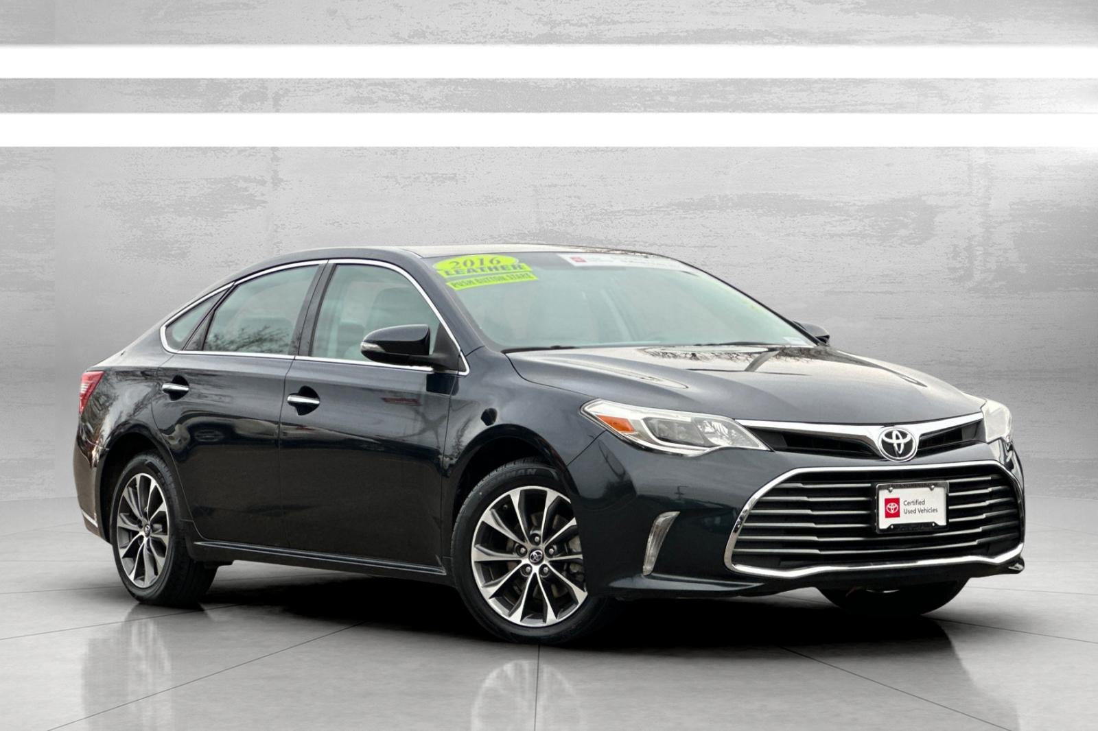 2016 Toyota Avalon XLE's photo