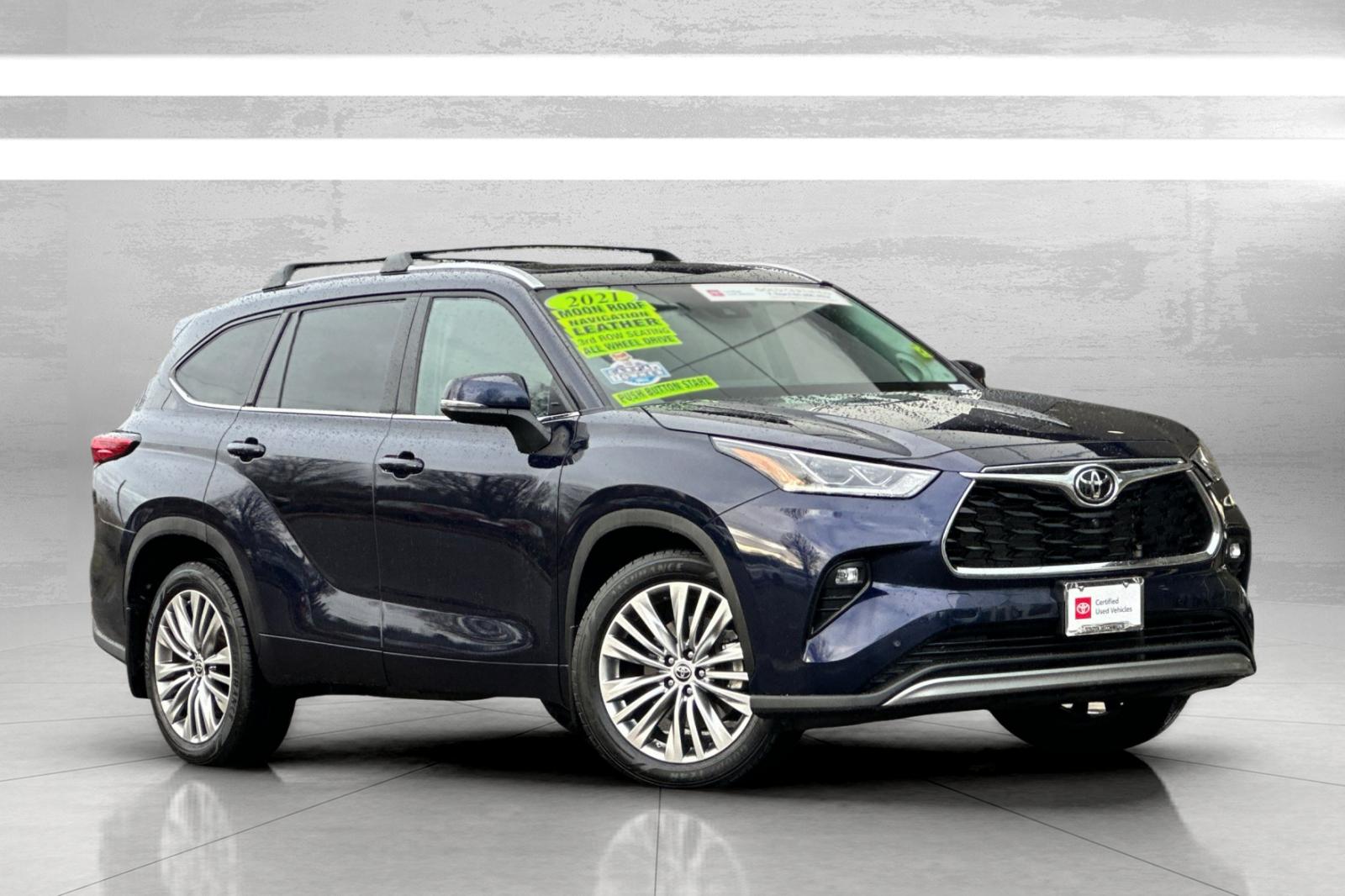 2022 Toyota Highlander Platinum's photo