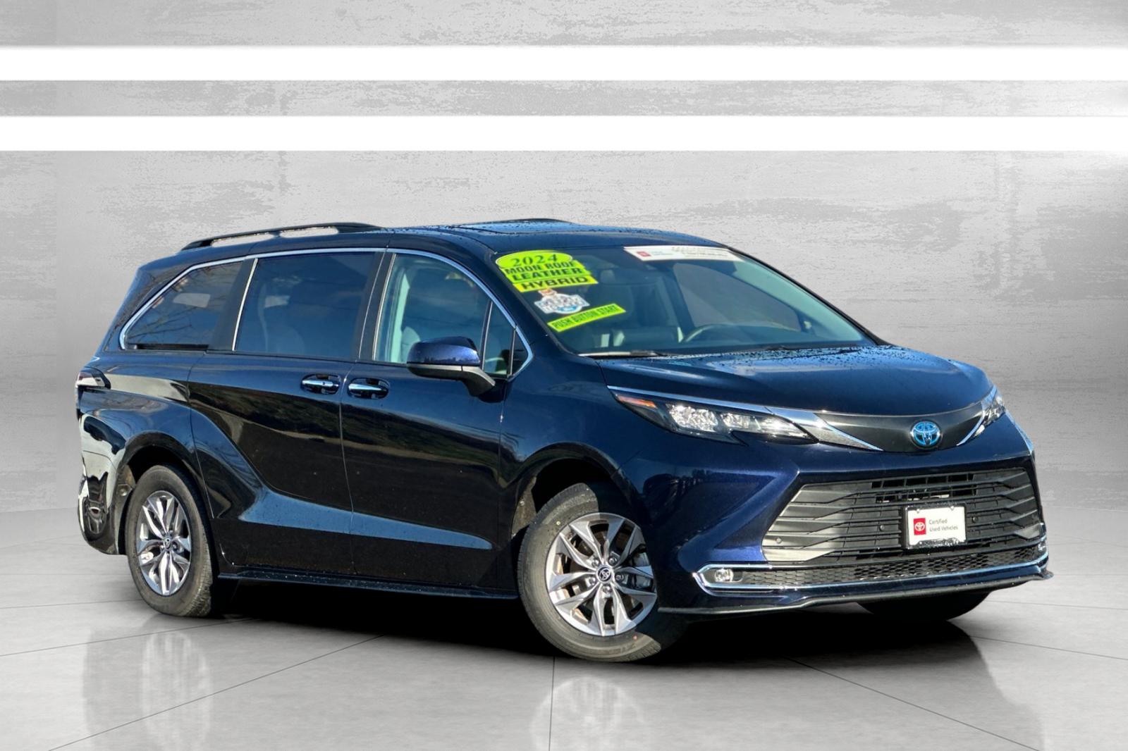 2024 Toyota Sienna XLE's photo