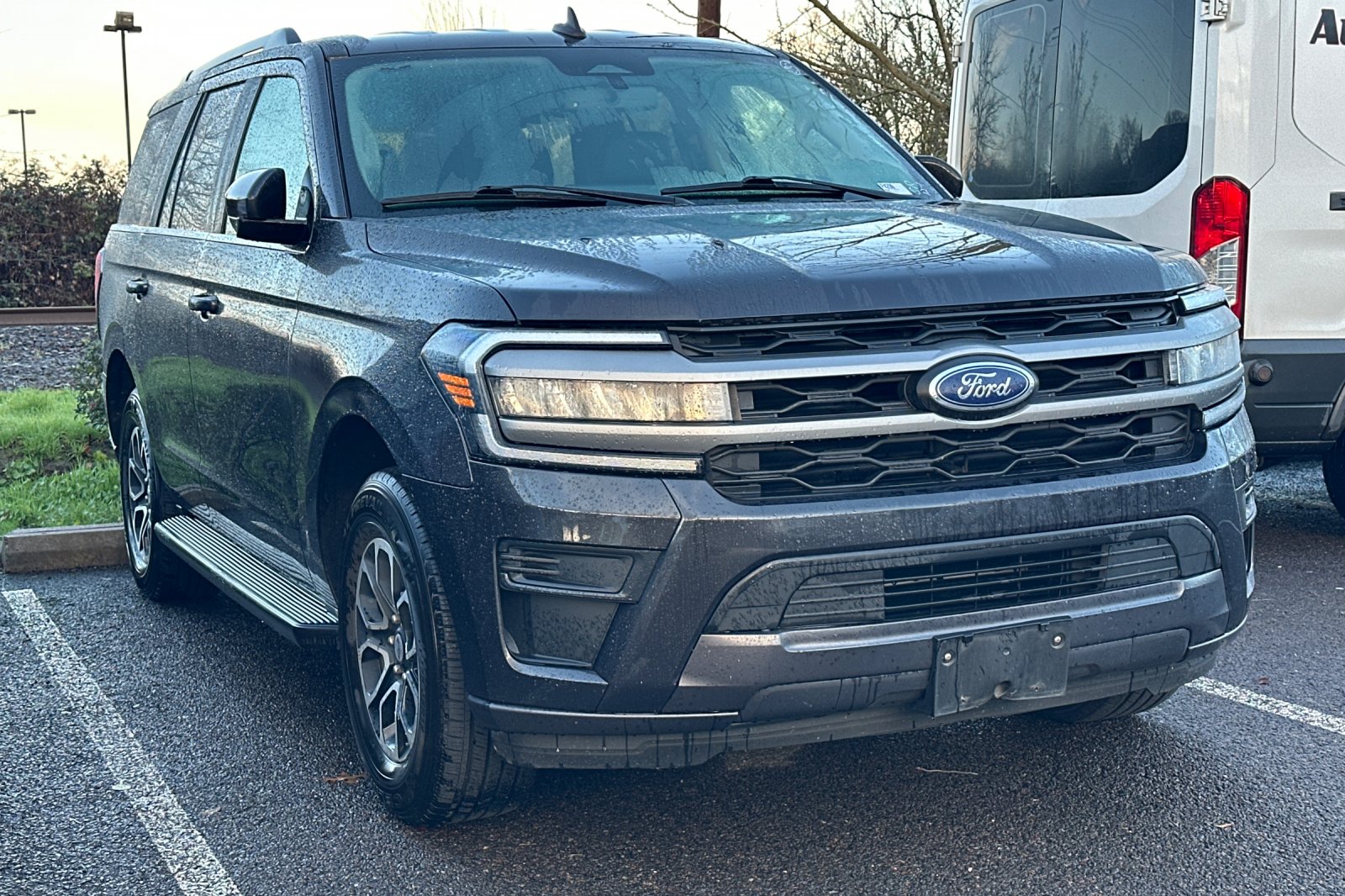 2024 Ford Expedition XLT's photo