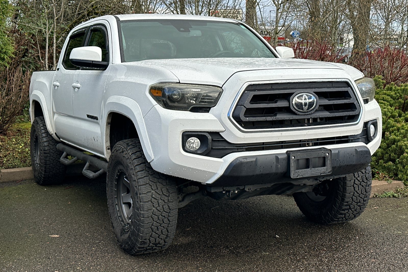 2022 Toyota Tacoma SR5's photo