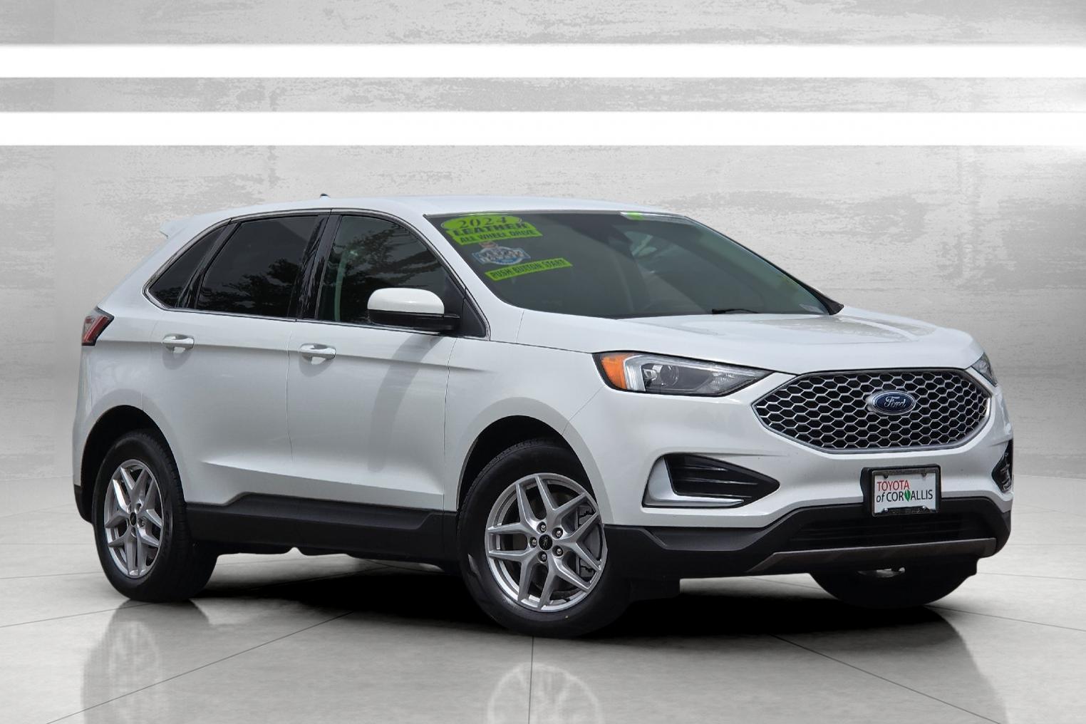 Used 2024 White Ford SEL image 2