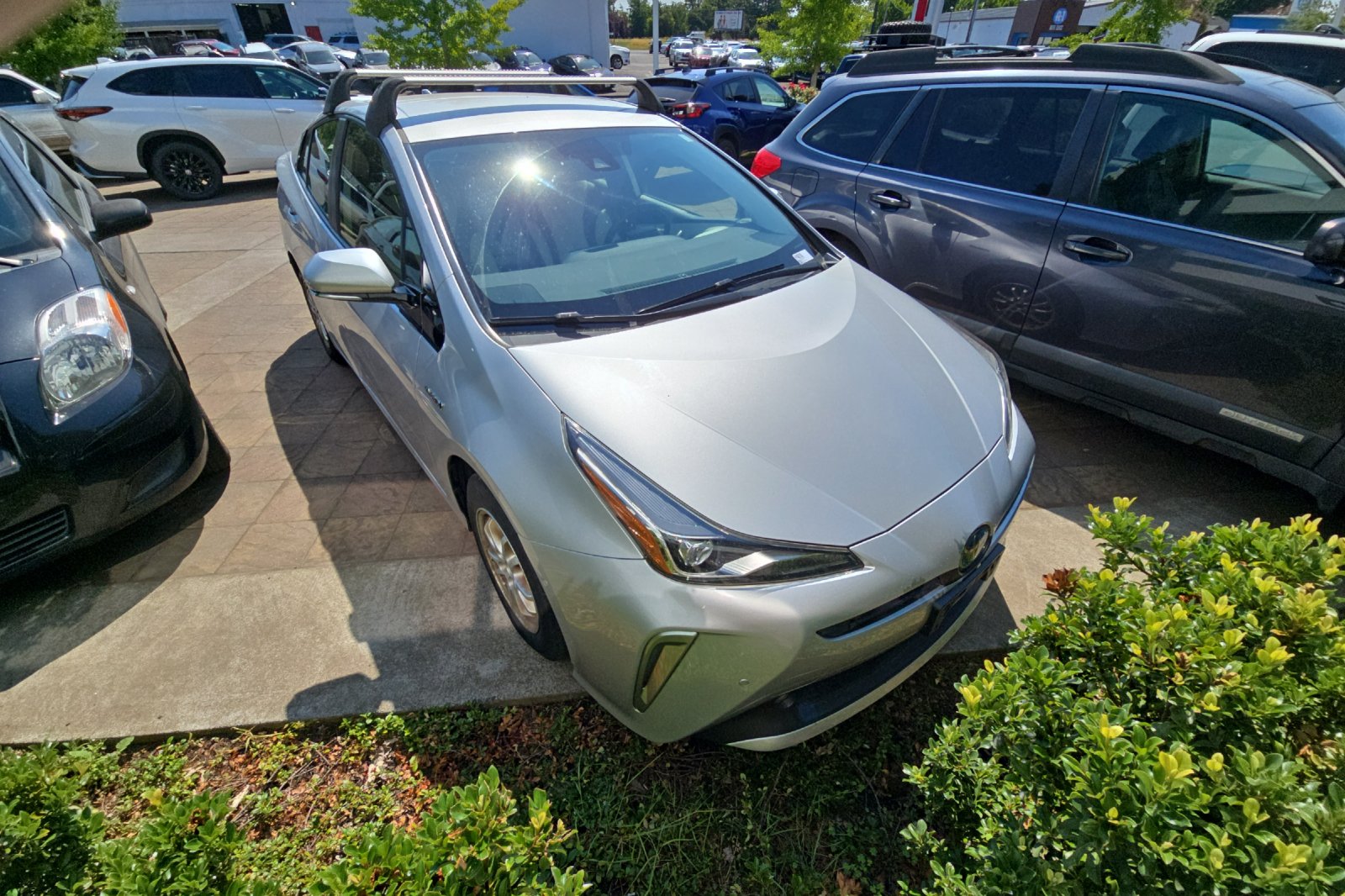Used 2019 Classic Silver Metallic Toyota XLE AWD-e image 2