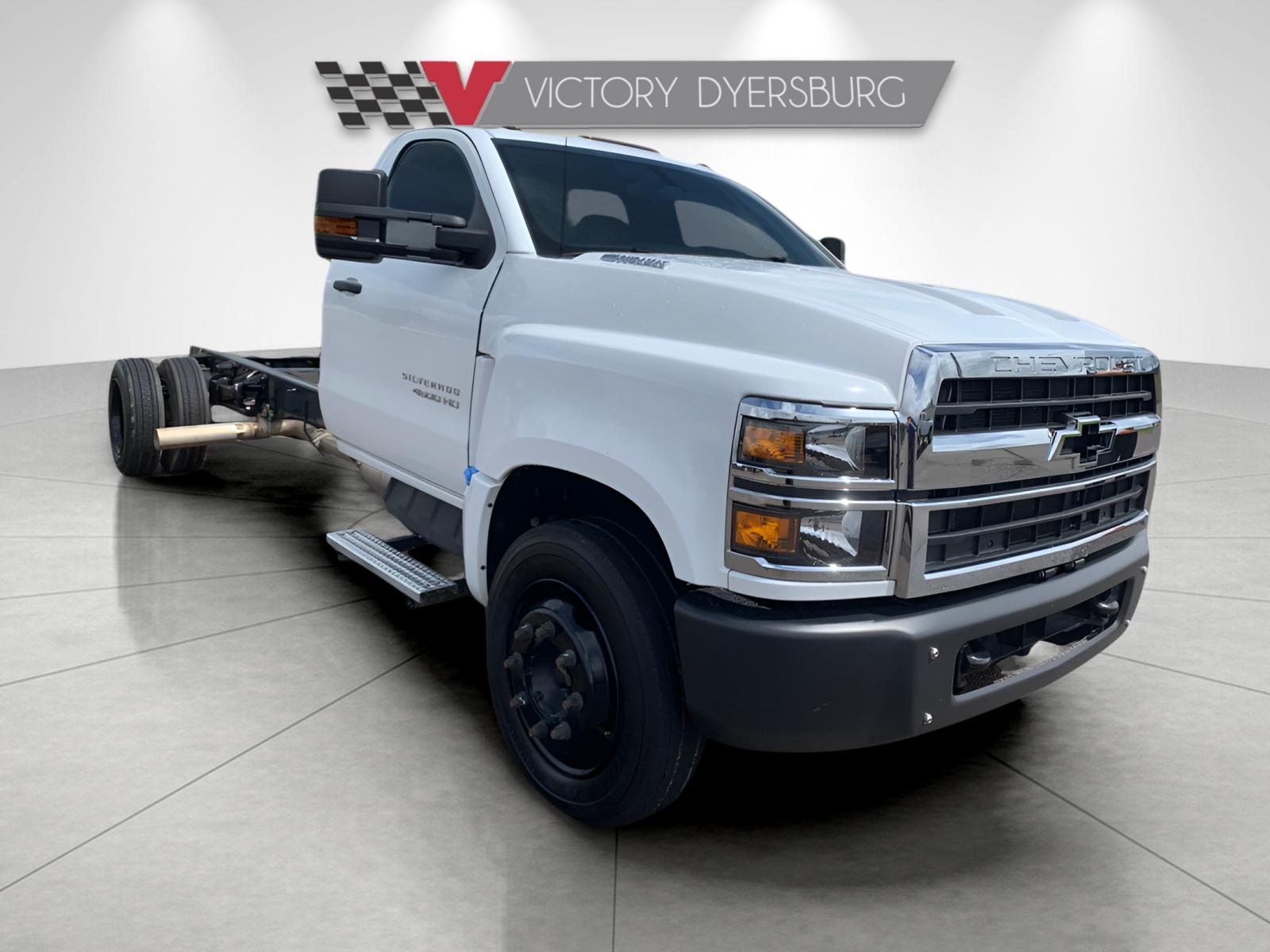 2023 Chevrolet Silverado 4500 Medium Duty Chassis Cab Work Truck's photo