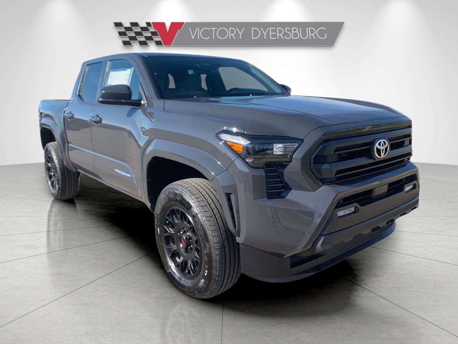 2025 Toyota Tacoma SR5's photo