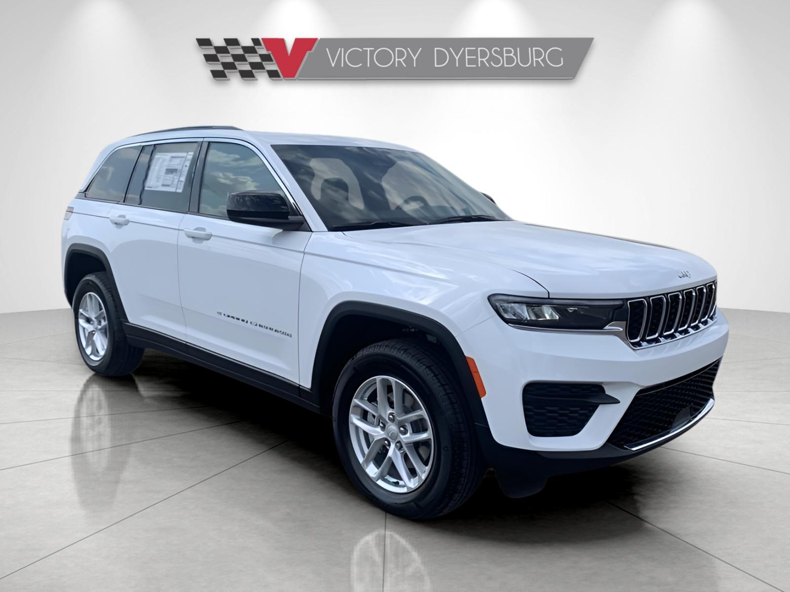 2025 Jeep Grand Cherokee Laredo's photo