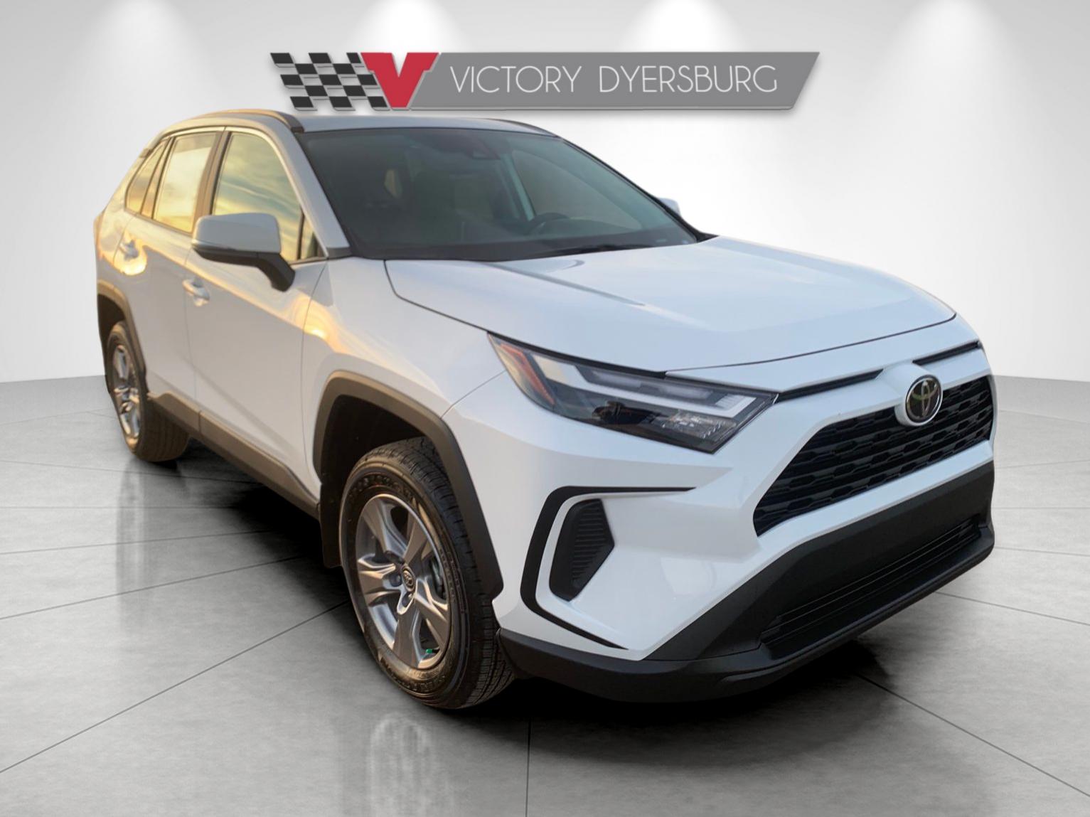 2025 Toyota RAV4 XLE's photo
