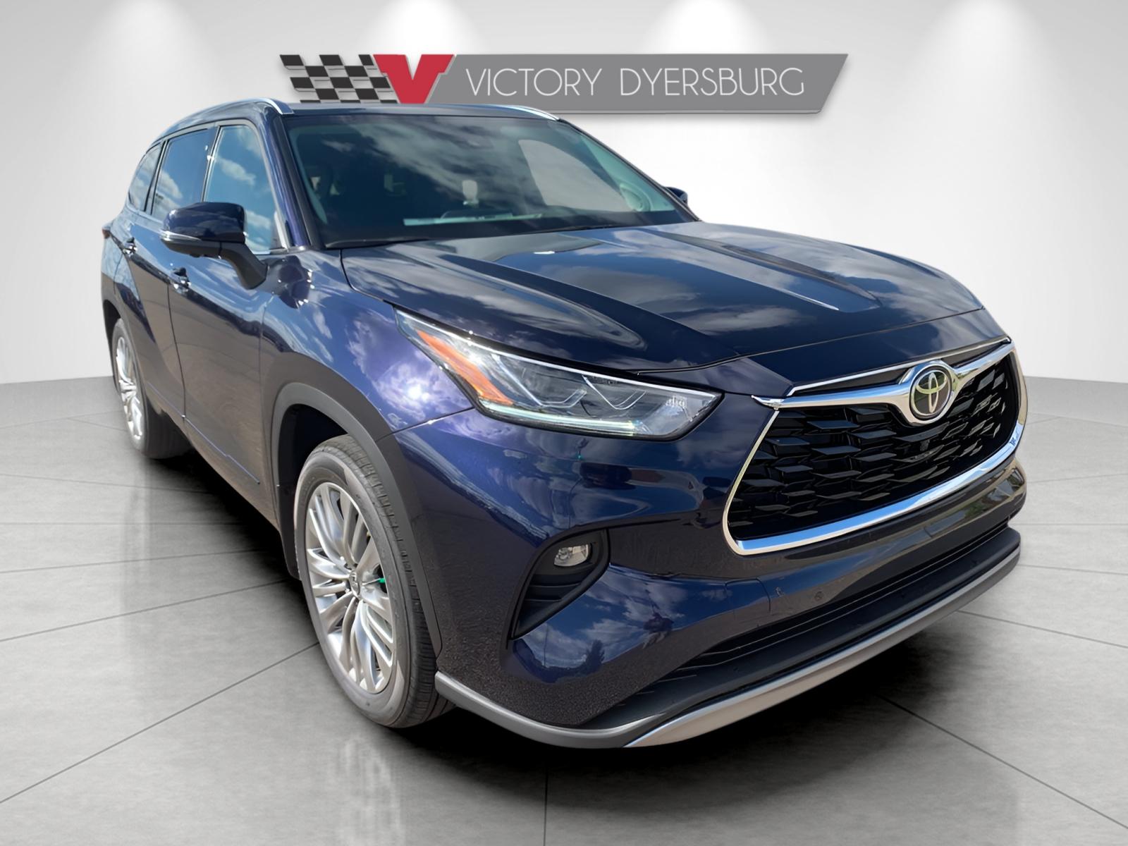 2026 Toyota Highlander Platinum's photo