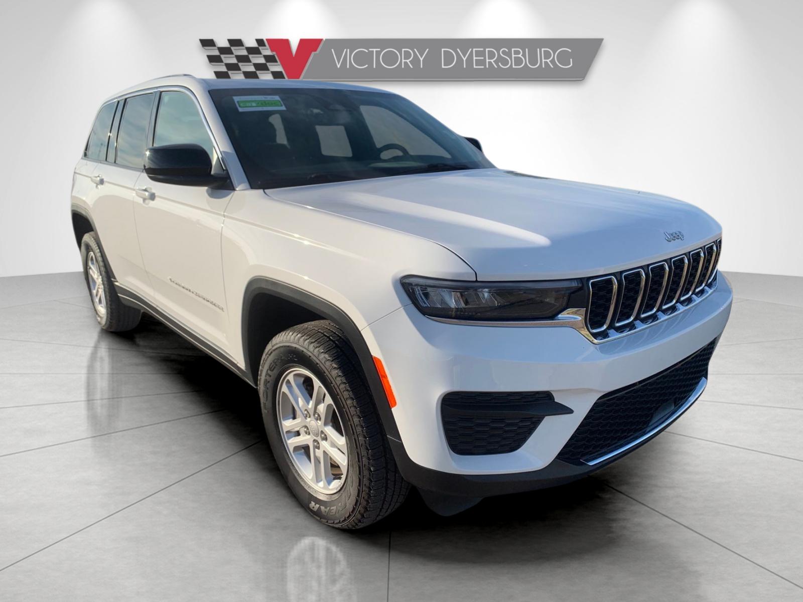 2024 Jeep Grand Cherokee Laredo's photo