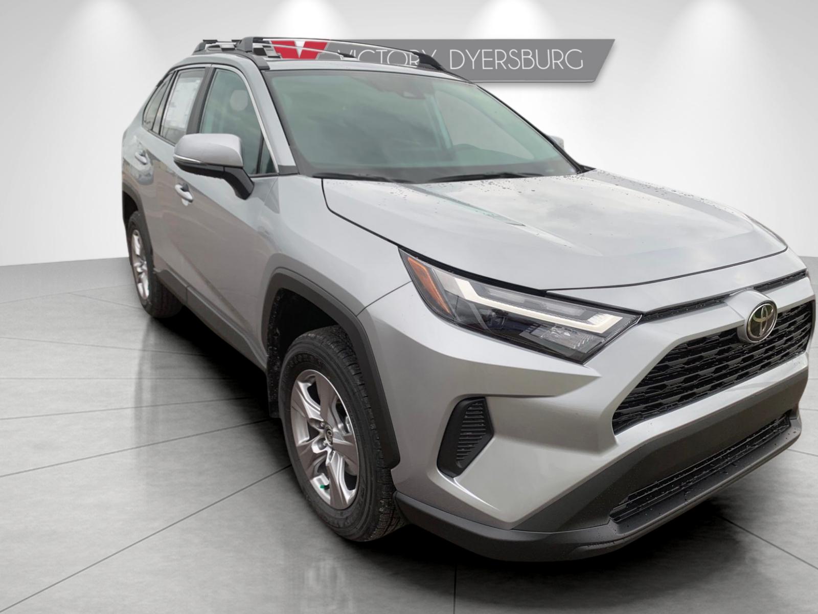 2025 Toyota RAV4 XLE's photo