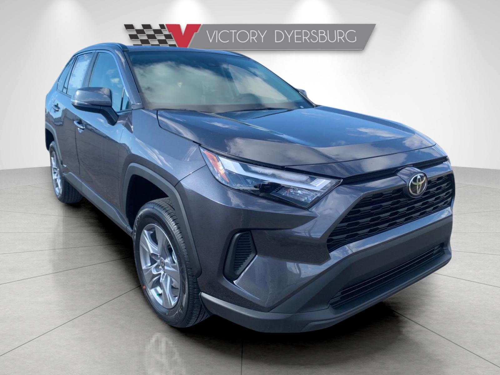 2025 Toyota RAV4 XLE's photo