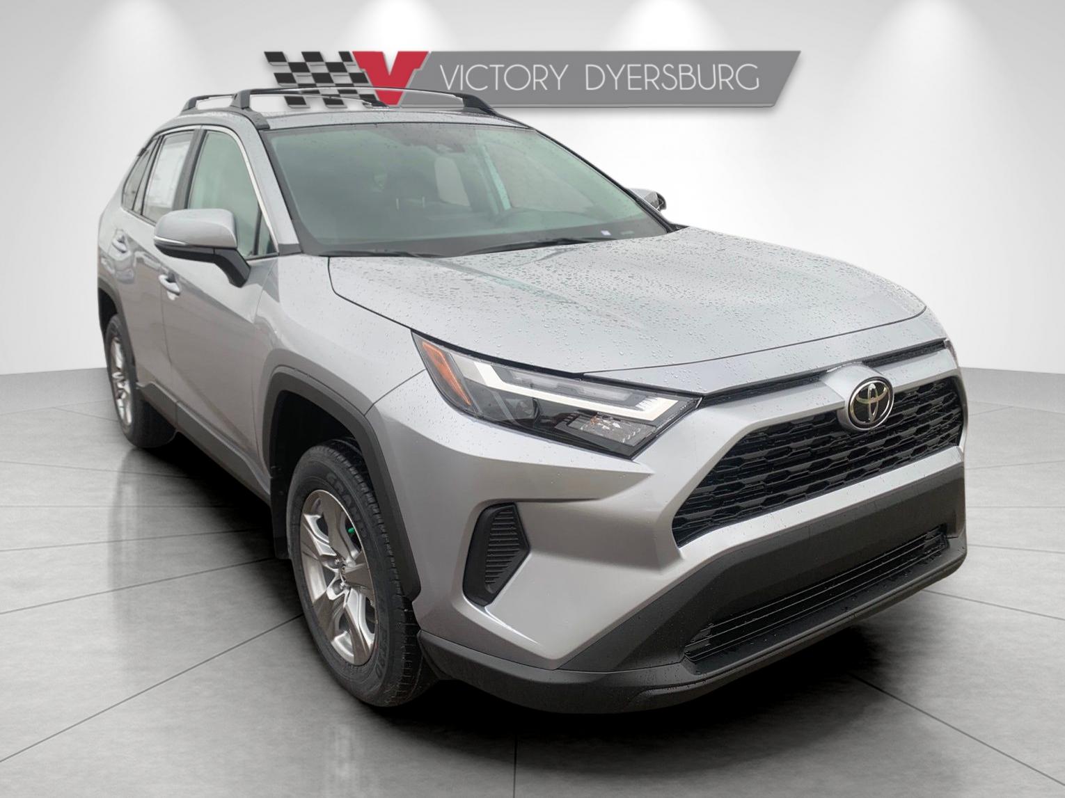 2025 Toyota RAV4 XLE's photo
