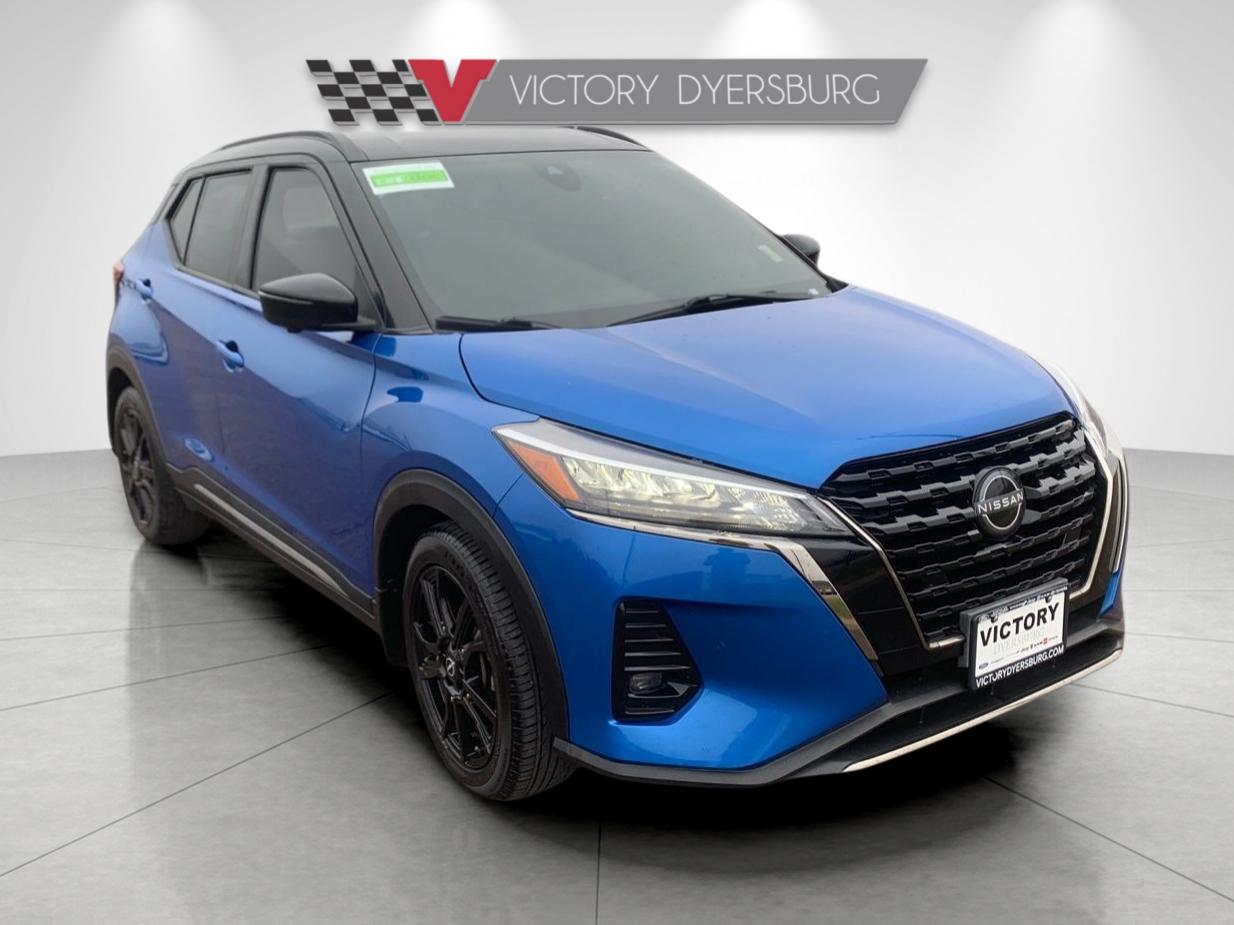 2022 Nissan Kicks SR's photo