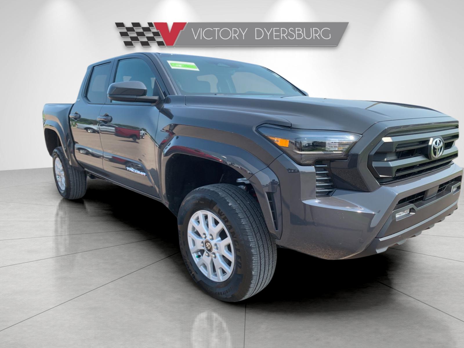 Used 2026 UNDERGROUND Toyota SR5 image 2