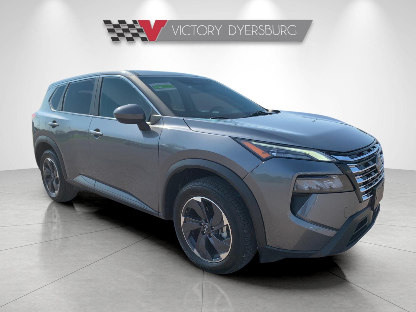 Used 2024 Gray Nissan SV image 2