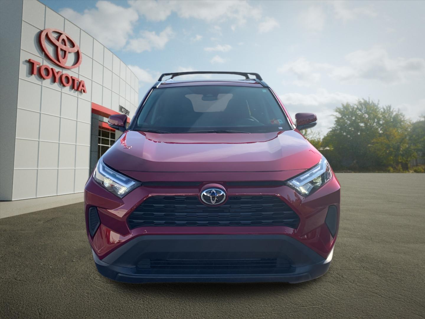 2025 Toyota RAV4 XLE photo 4