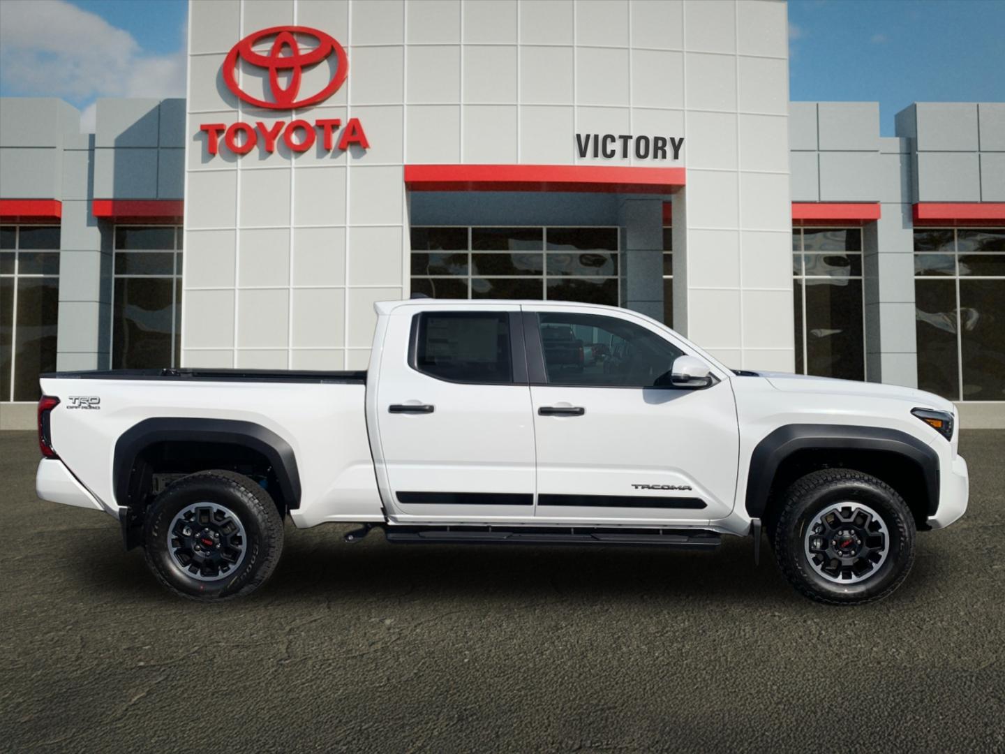 2025 Toyota Tacoma TRD Off-Road Double Cab photo 2
