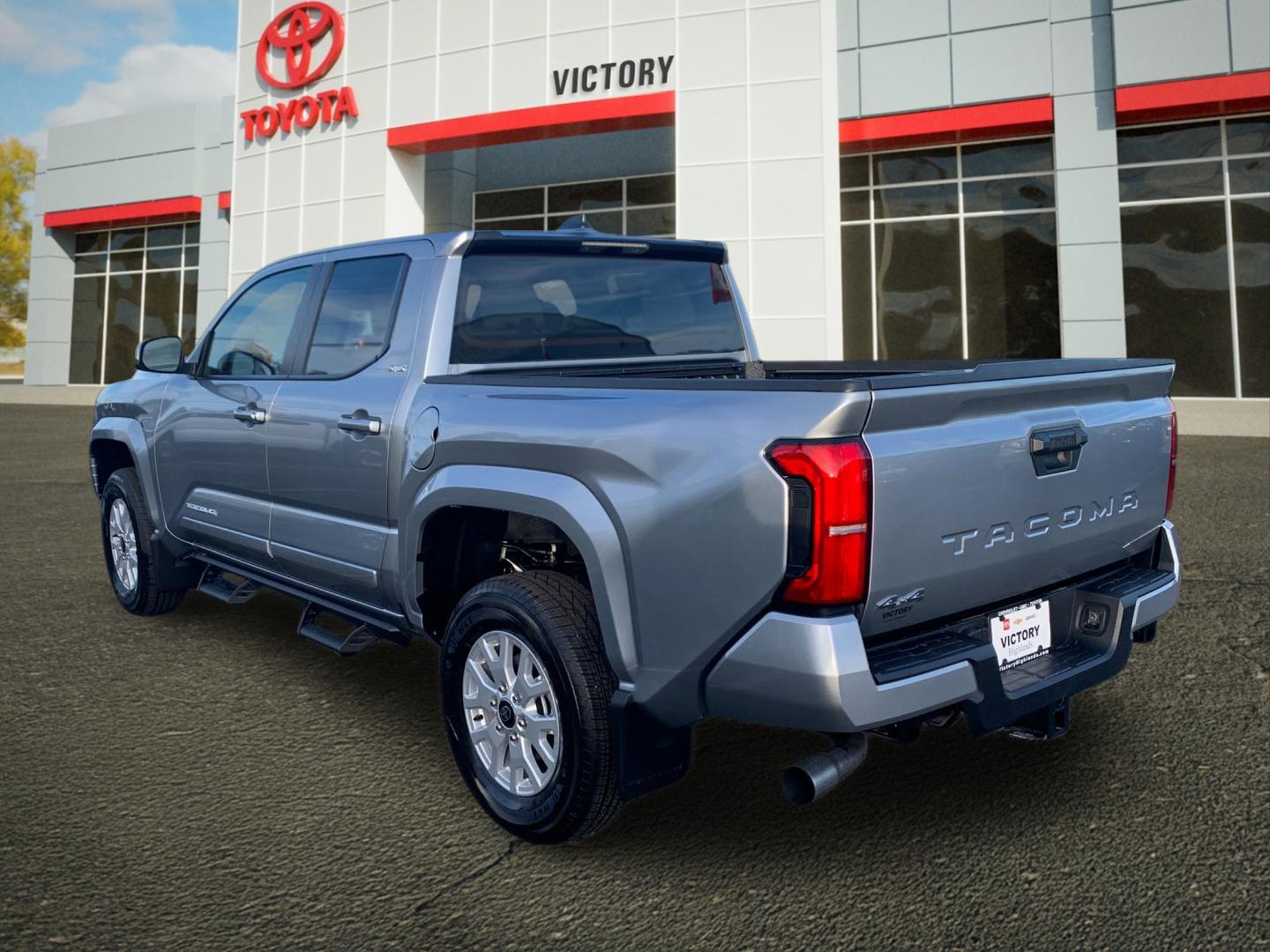 2025 Toyota Tacoma SR5 Double Cab photo 2