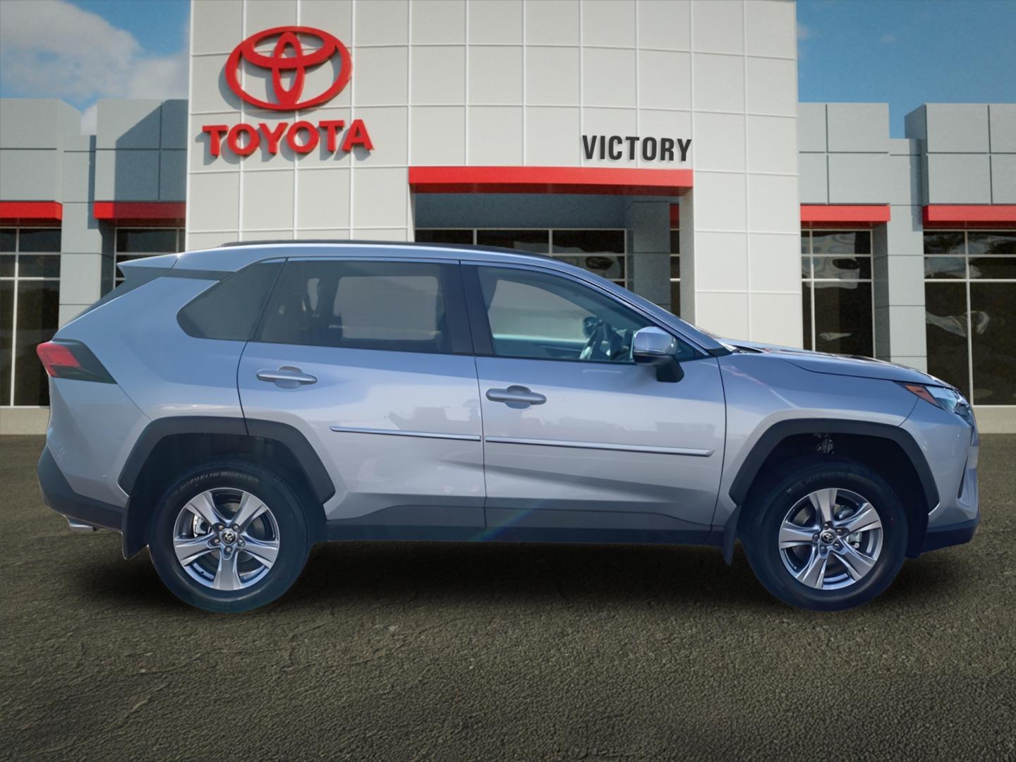 2025 Toyota RAV4 XLE photo 2