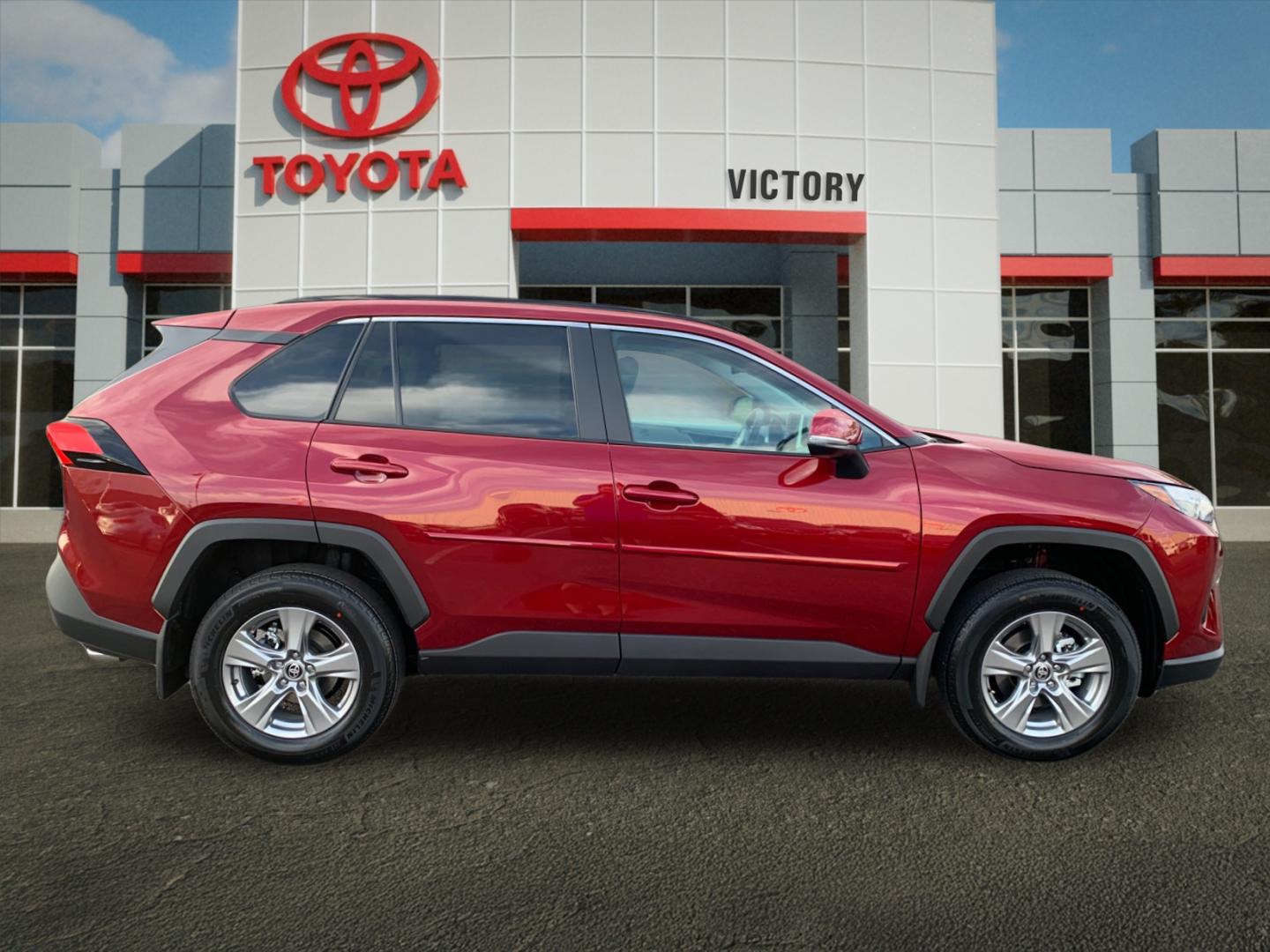 2025 Toyota RAV4 XLE photo 2